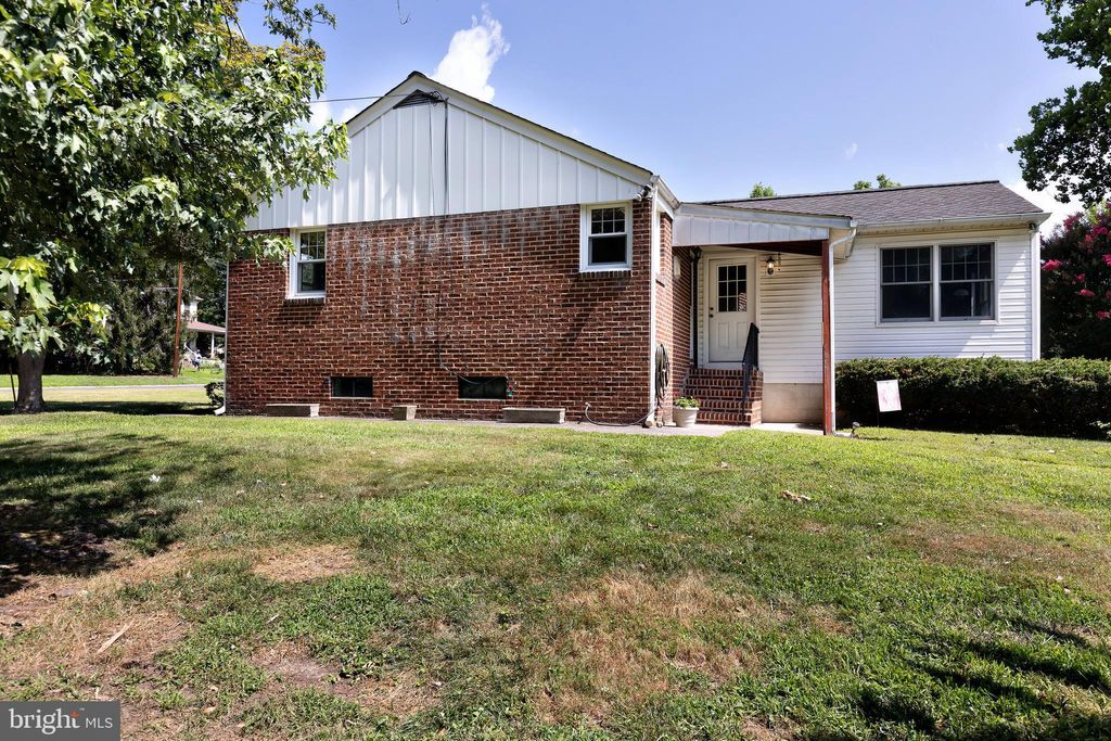 Photo of 427 W Maple Avenue, LAUREL SPRINGS, NJ 08021 (MLS # NJCD2101848)