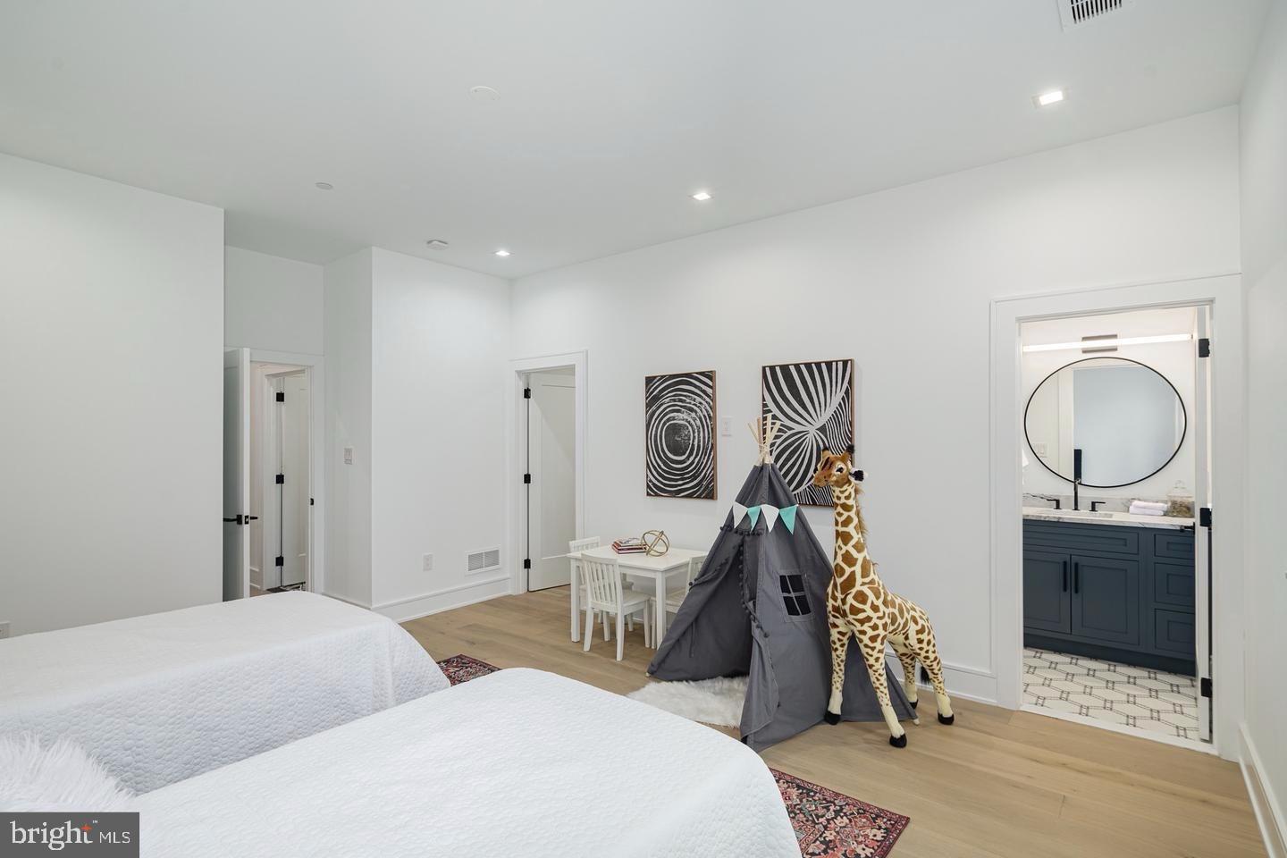 RITTENHOUSE SQUARE - Residential