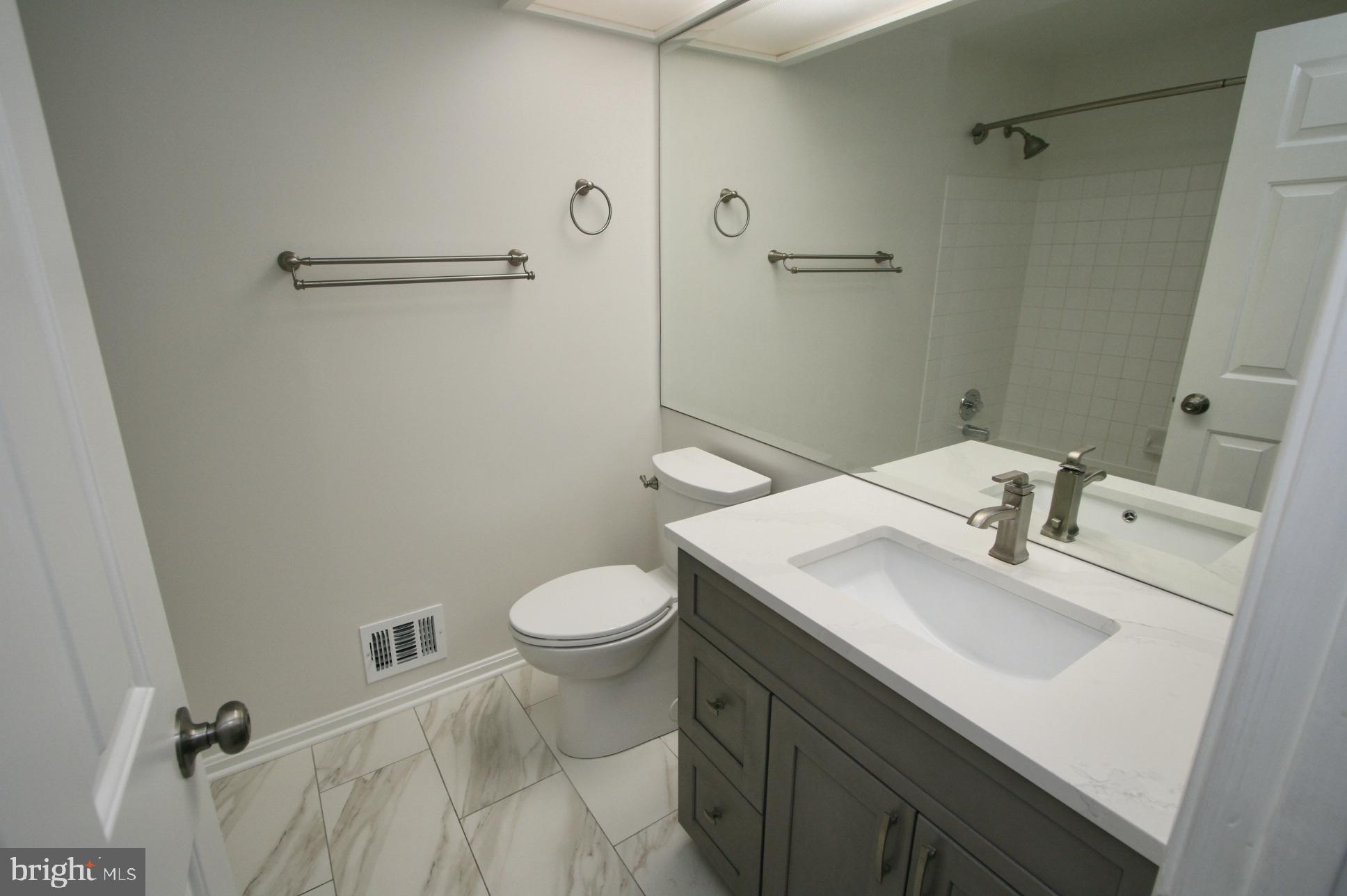 LONGMEAD CROSSING - Residential Lease