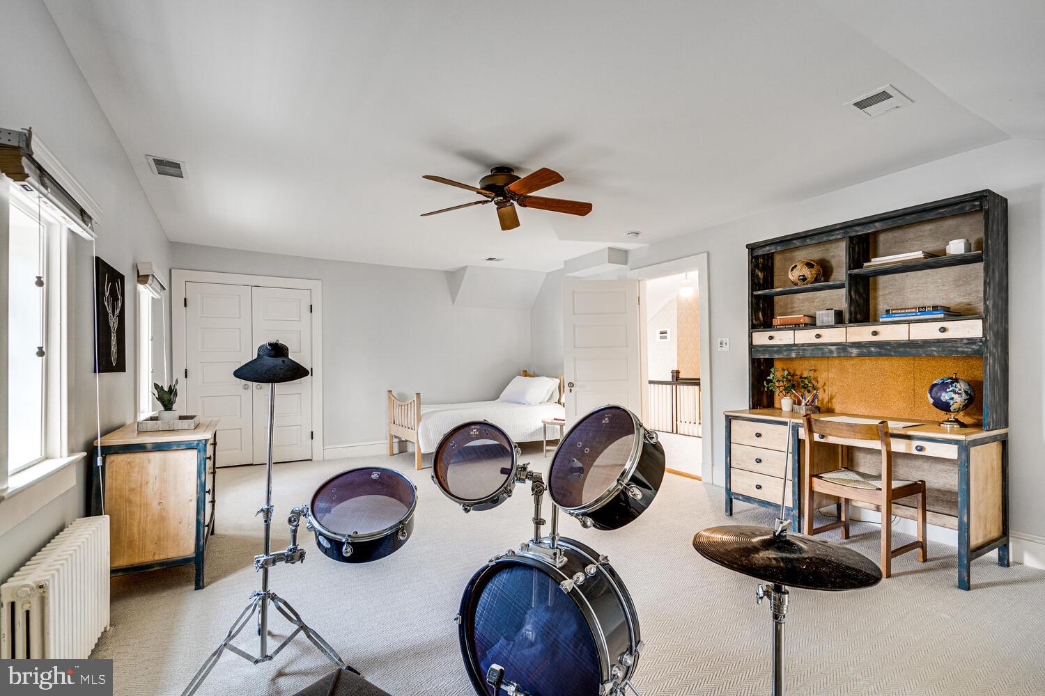 CHEVY CHASE - Residential