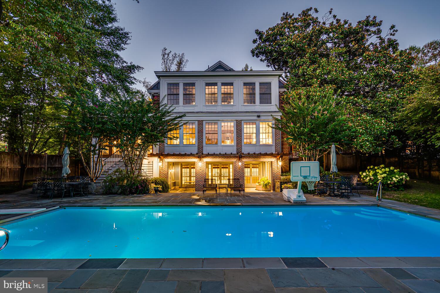 CHEVY CHASE - Residential