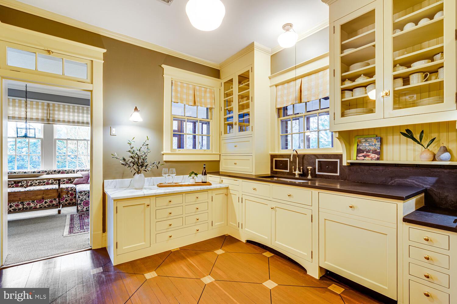 CHEVY CHASE - Residential