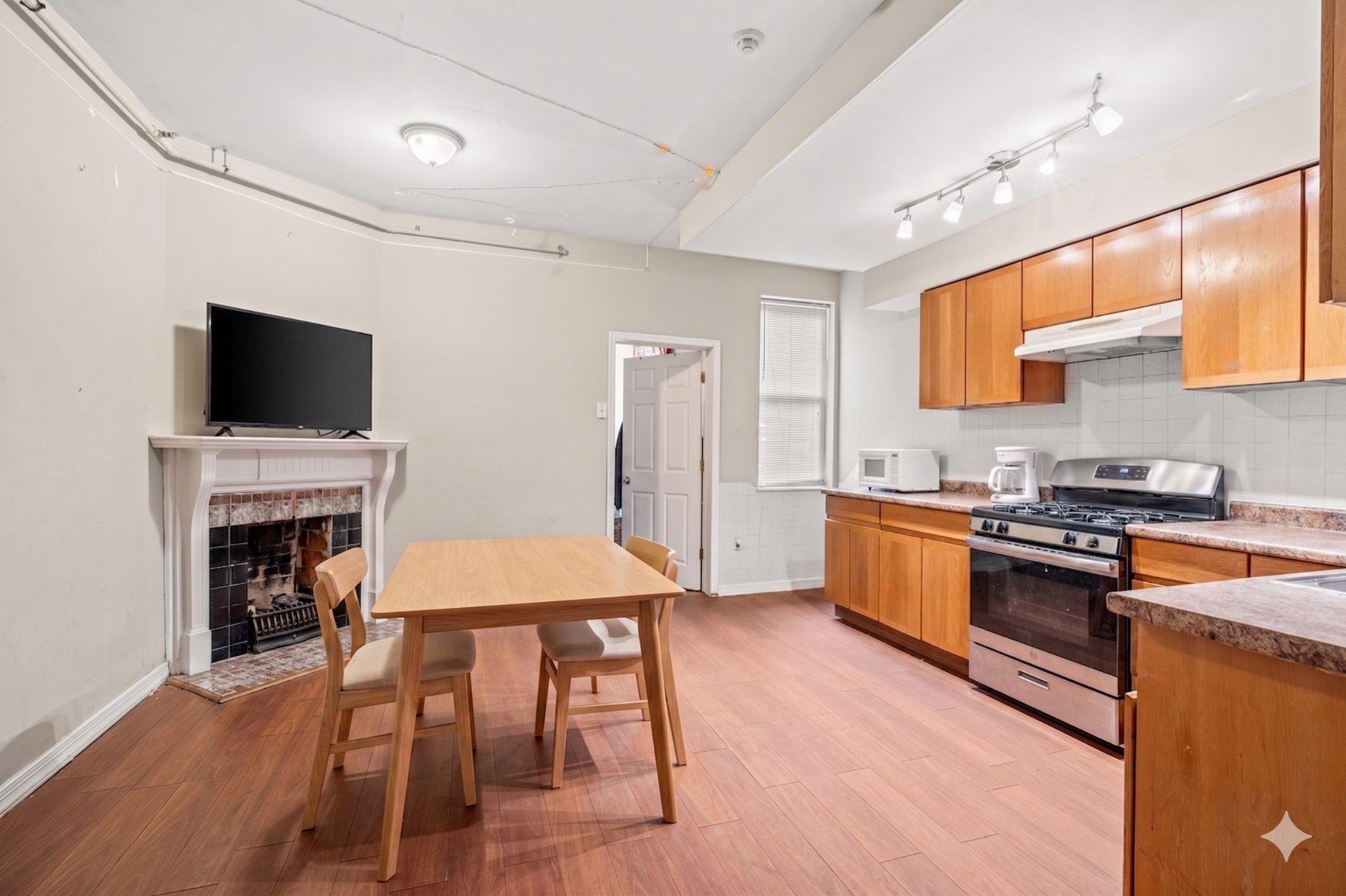 4129 WOODLAND AVENUE