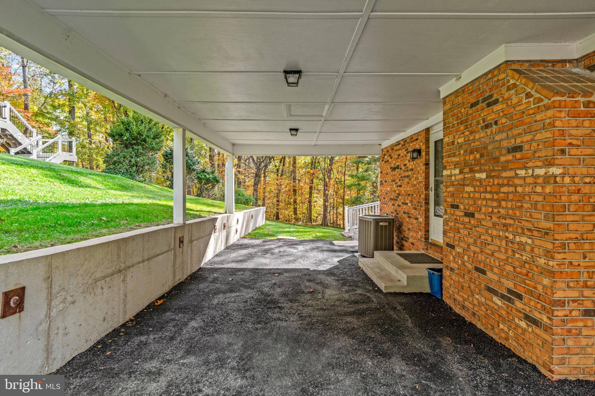 STRAWBRIDGE ESTATES - Residential