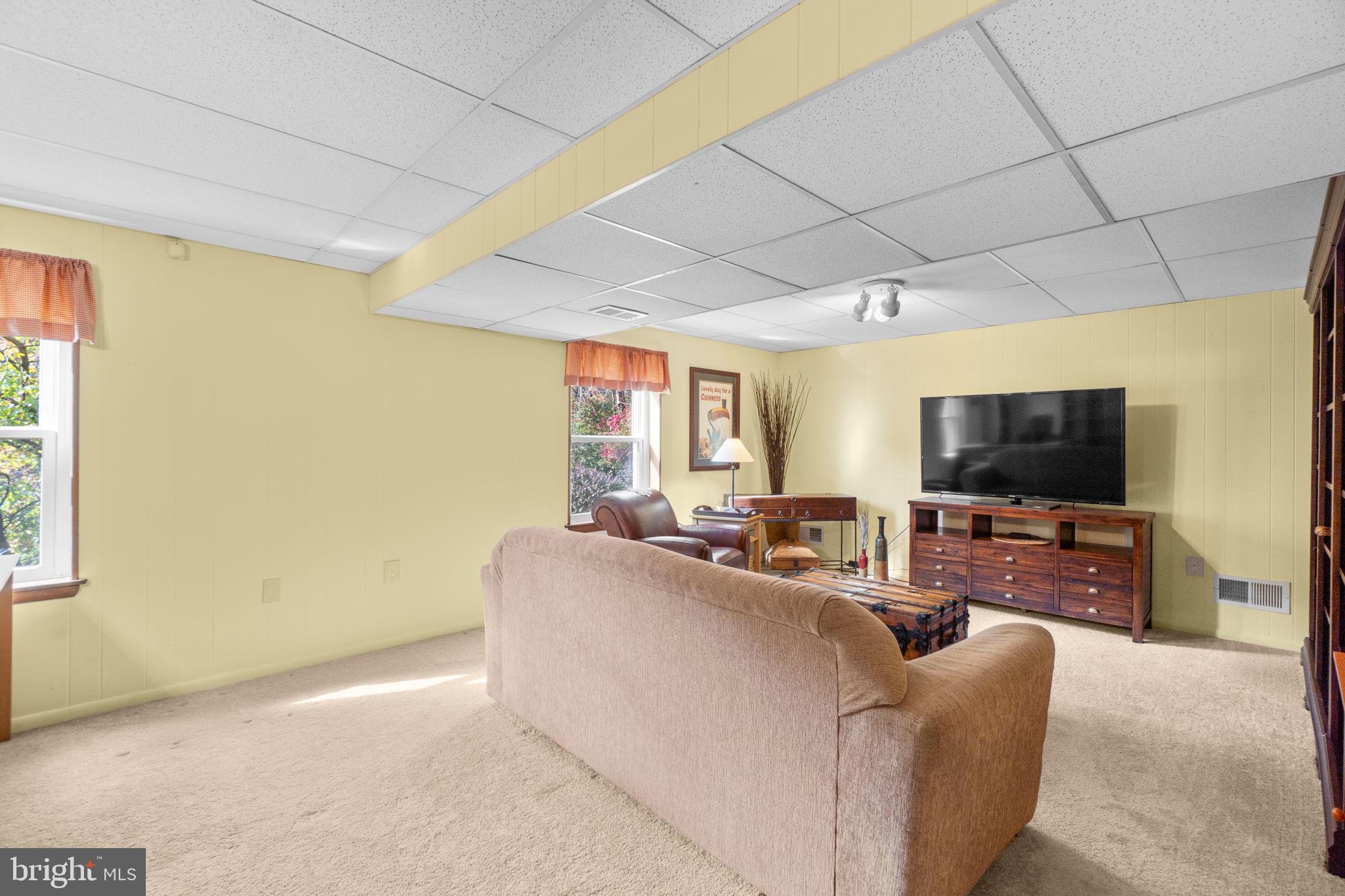 STRAWBRIDGE ESTATES - Residential