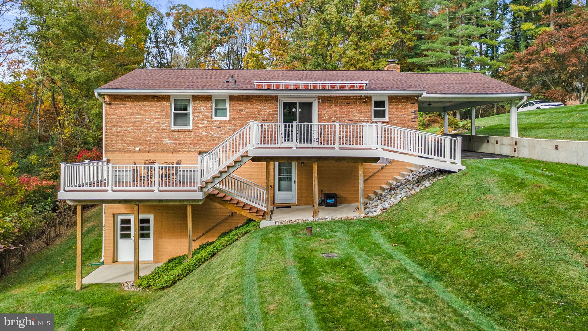 STRAWBRIDGE ESTATES - Residential