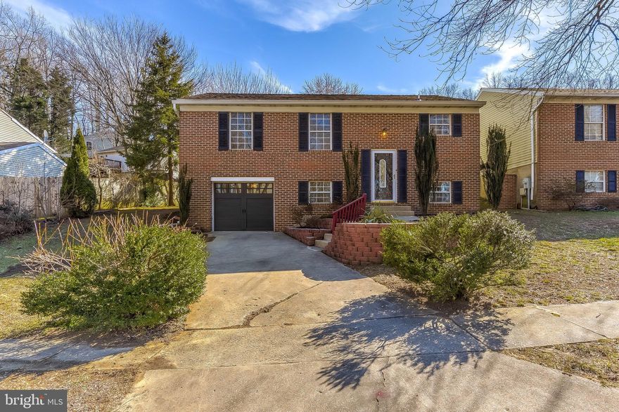 Beautifully renovated 3 Bedroom and 2 Bath split-level home in Severna Park. The upper level offers a spacious combined Kitchen and Living room, 3 Bedrooms, and an updated Full Bath.  The whole has been freshly painted and floors refinished throughout.  The newly renovated Kitchen offers new cabinetry, custom shelves, granite counters, stainless steel appliances, and ample storage. Walkout to your rear deck off the living room.  The Lower Level also offers a Recreation Bonus Room and/or Office as well as another fully updated Full Bath. Welcome to YOUR HOME! NO MORE SHOWINGS