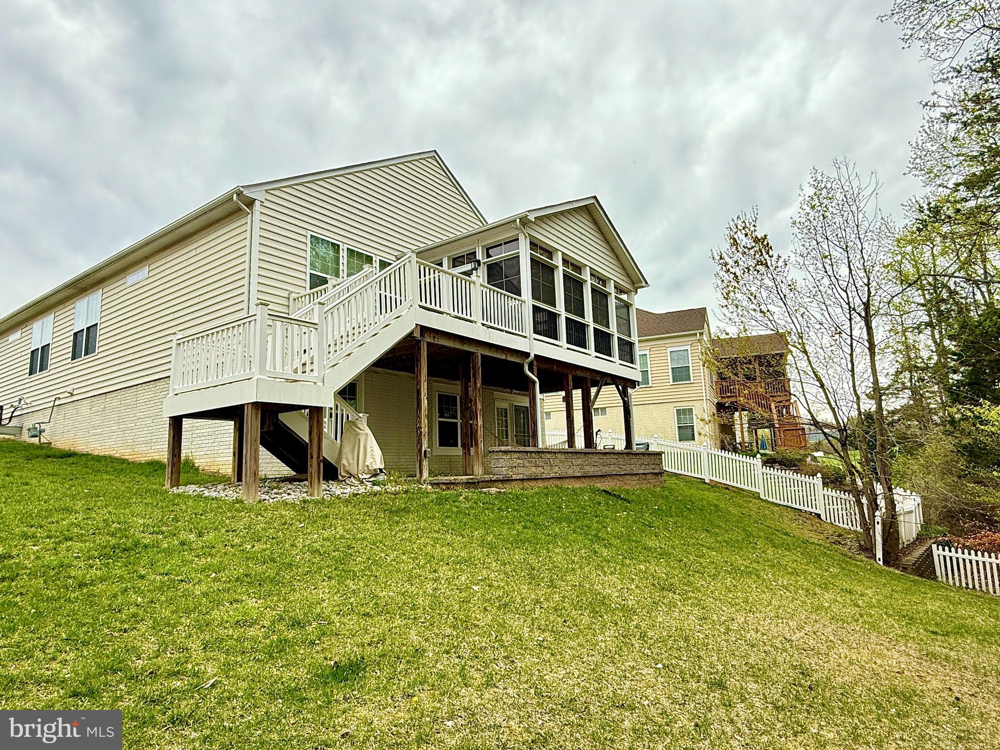 LEELAND STATION - Residential