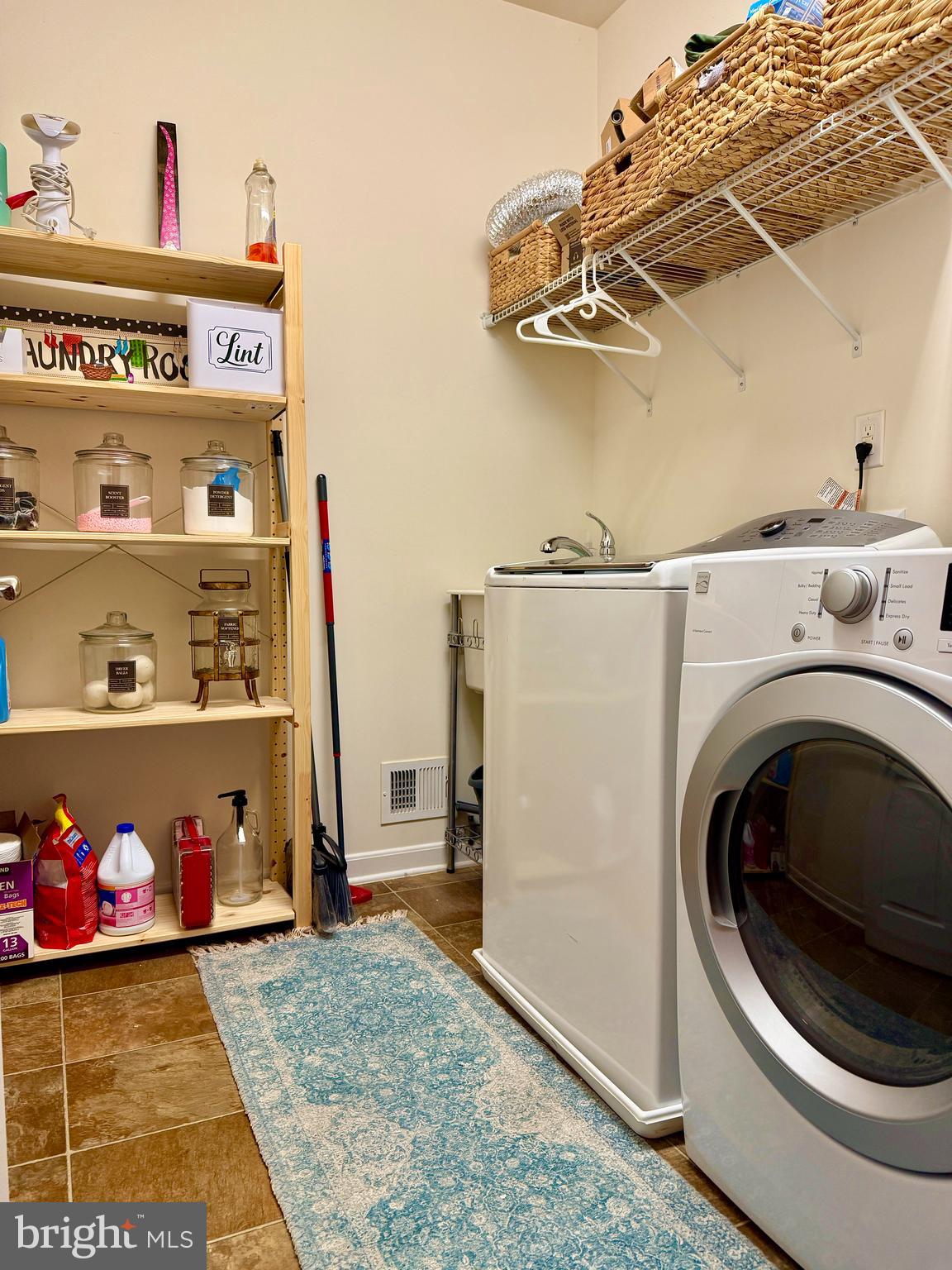 LEELAND STATION - Residential