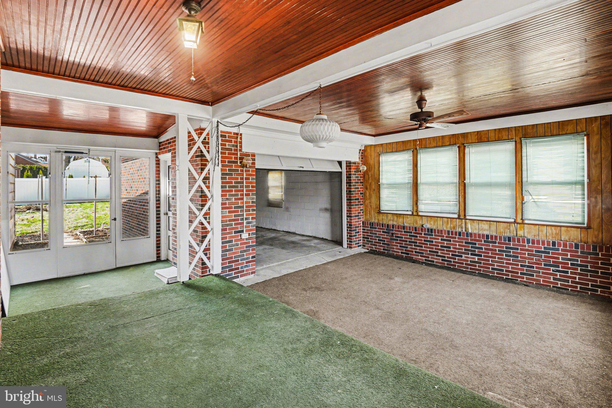 SOUTH LEBANON AREA - Residential