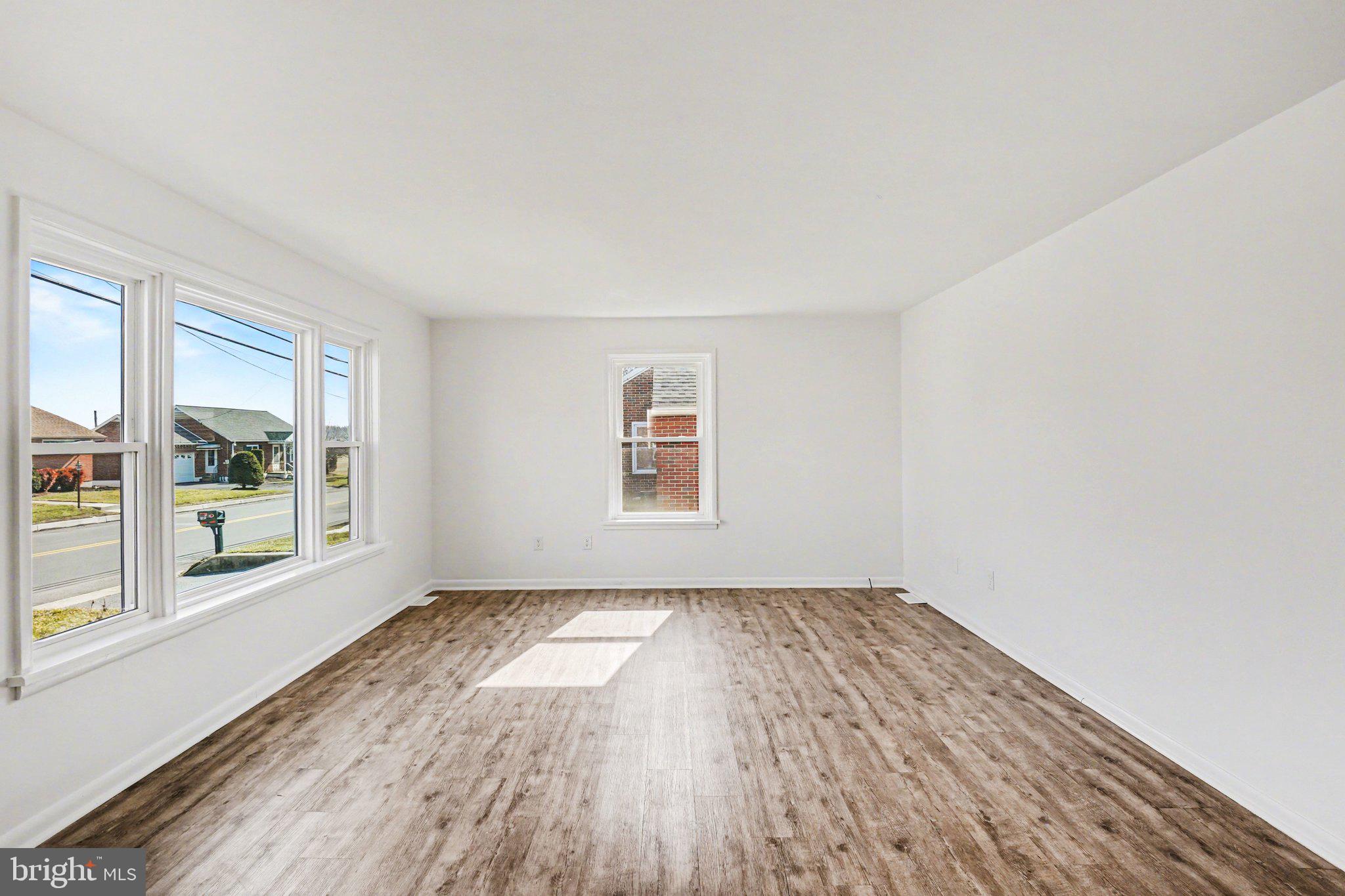 SOUTH LEBANON AREA - Residential