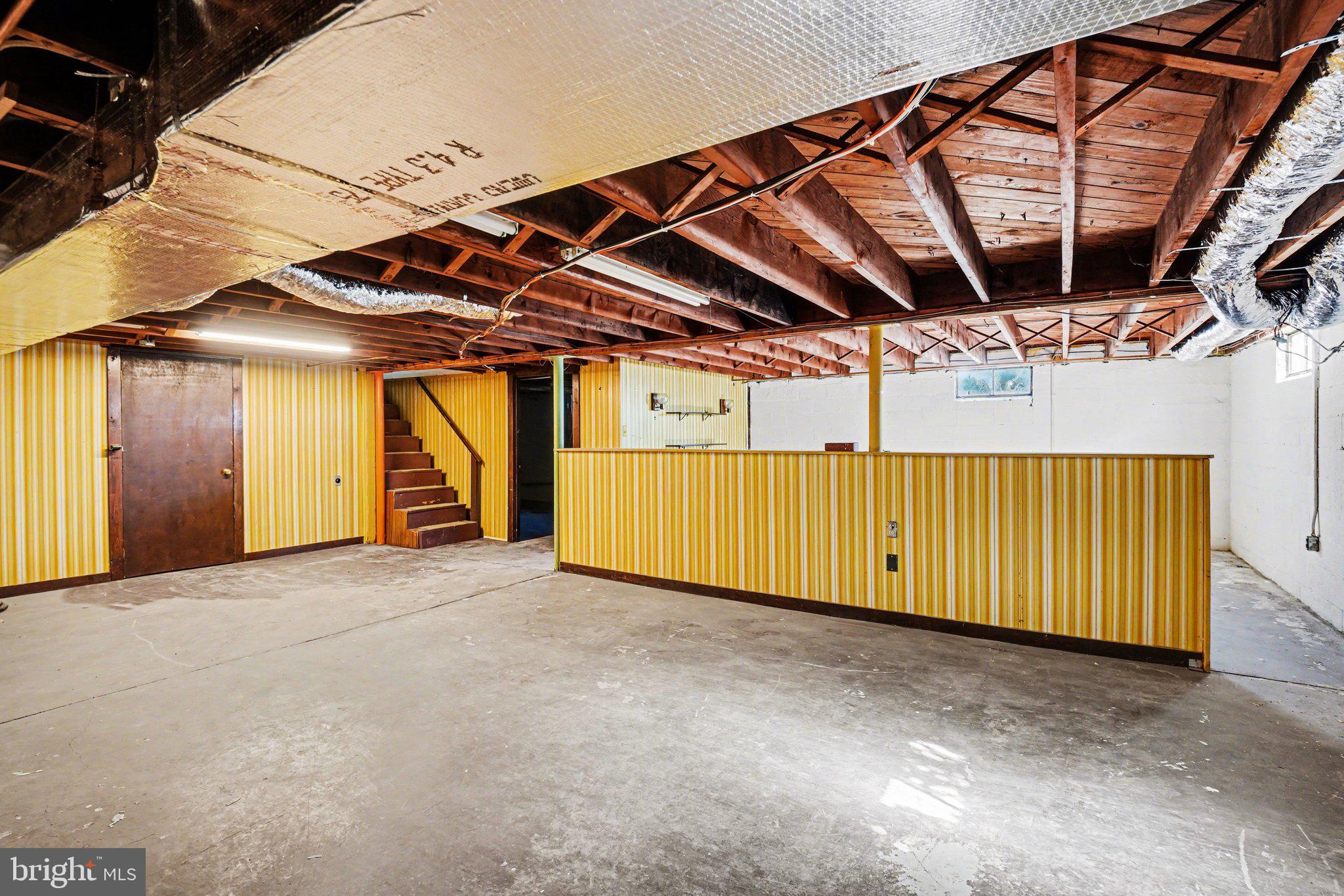 SOUTH LEBANON AREA - Residential