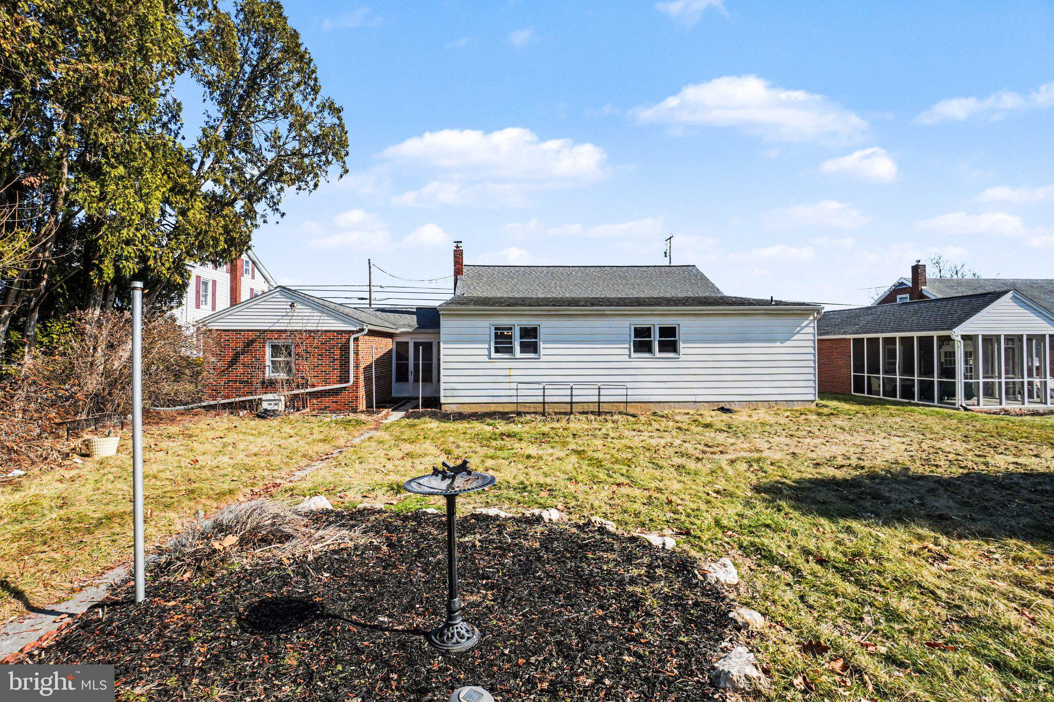 SOUTH LEBANON AREA - Residential