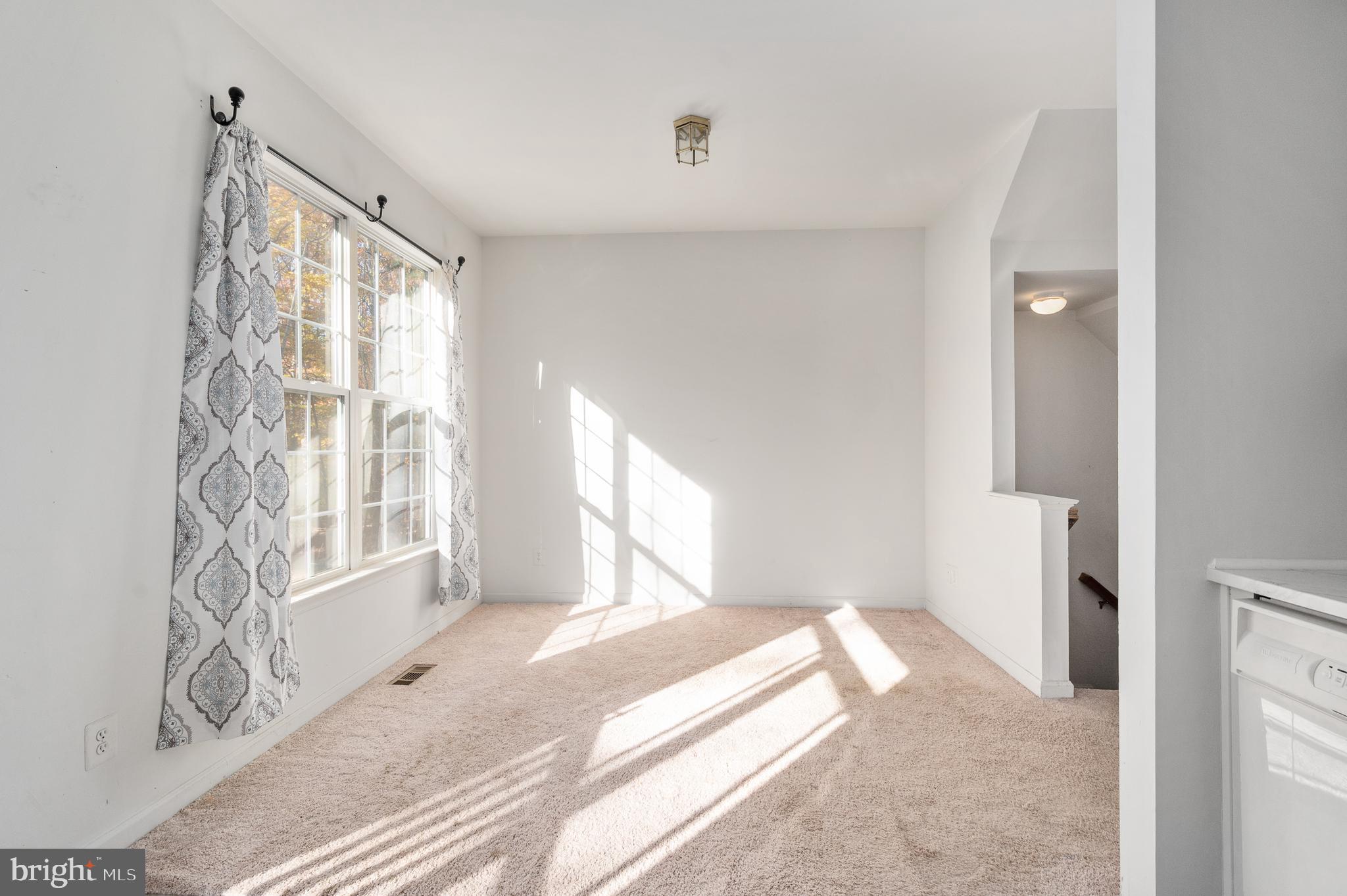 LAFAYETTE VILLAGE - Residential