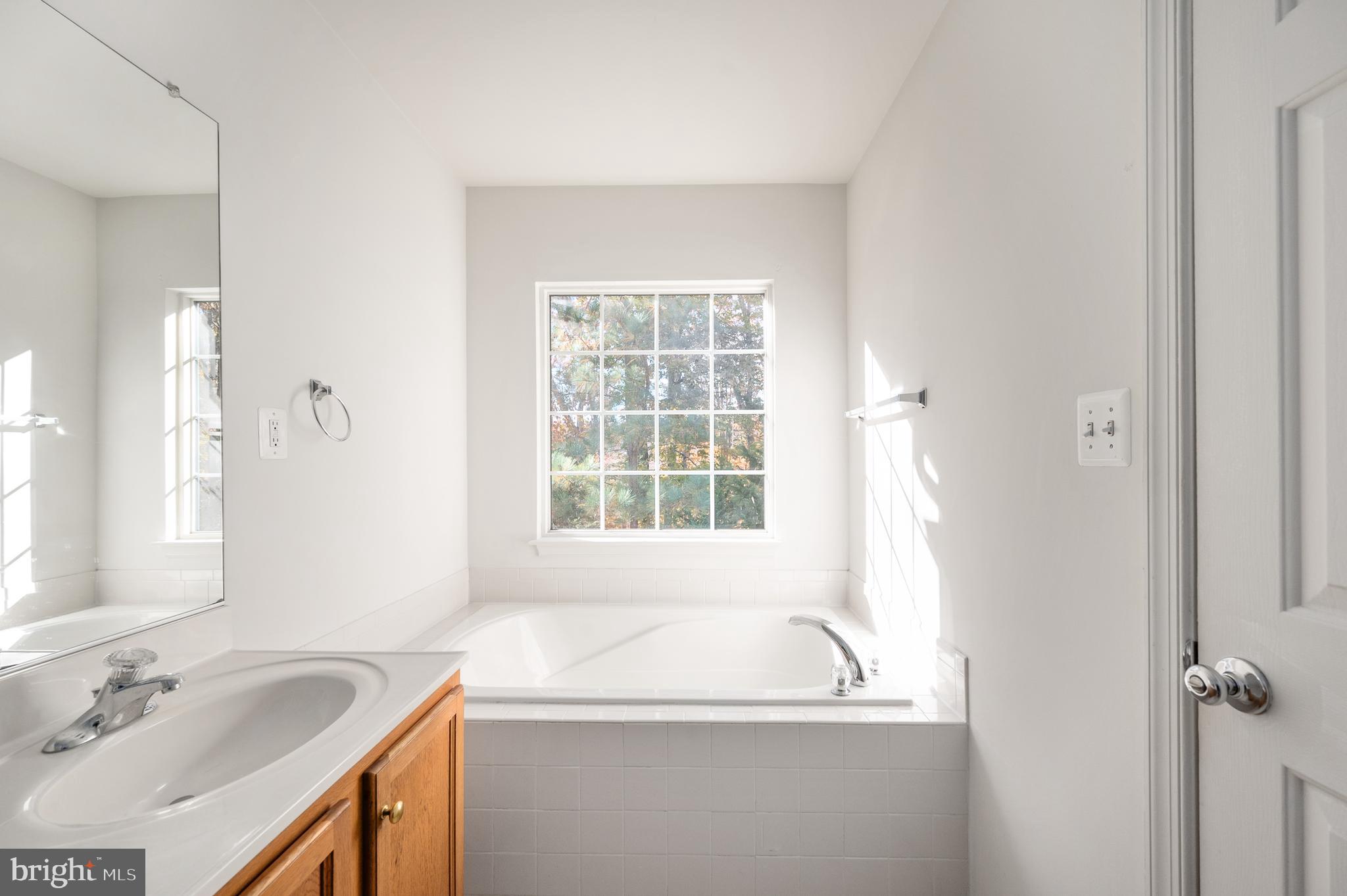 LAFAYETTE VILLAGE - Residential