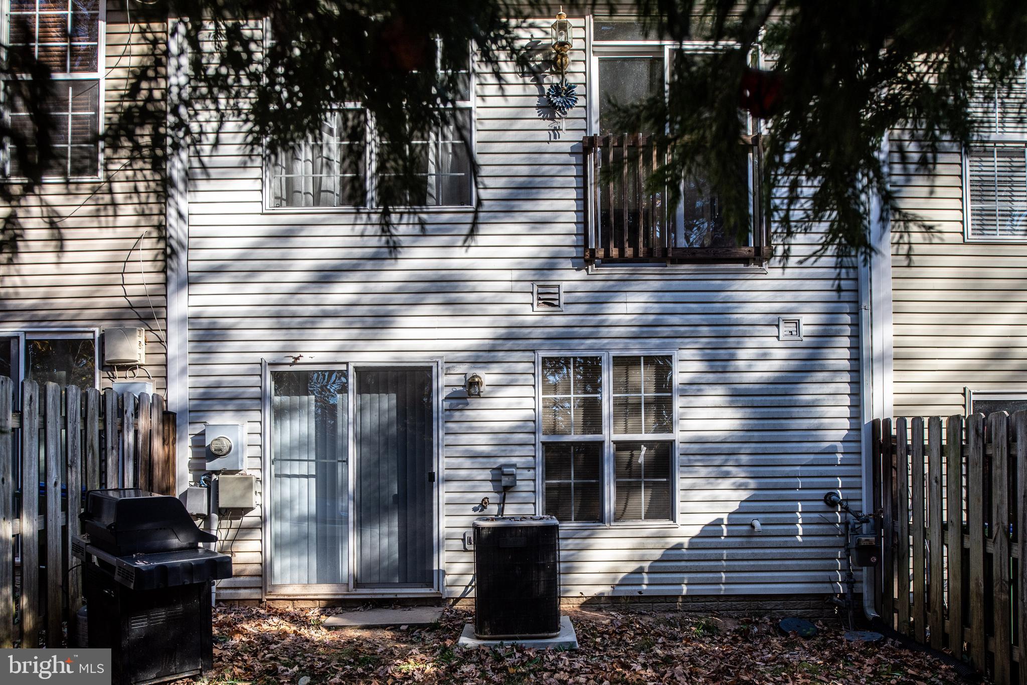 LAFAYETTE VILLAGE - Residential