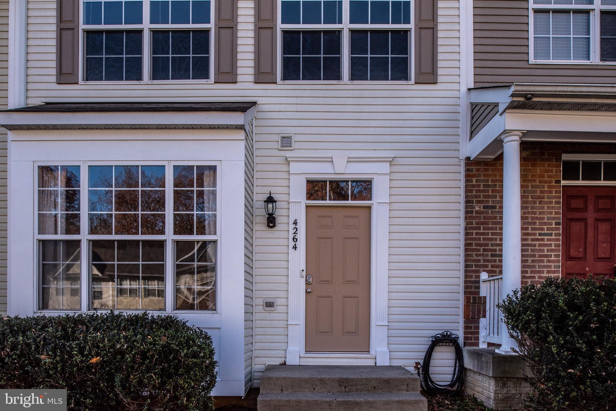 LAFAYETTE VILLAGE - Residential