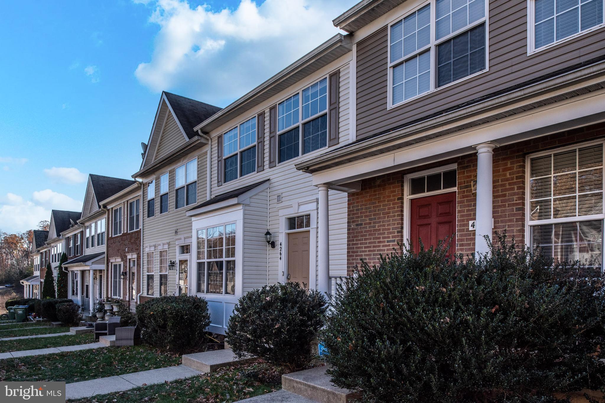 LAFAYETTE VILLAGE - Residential