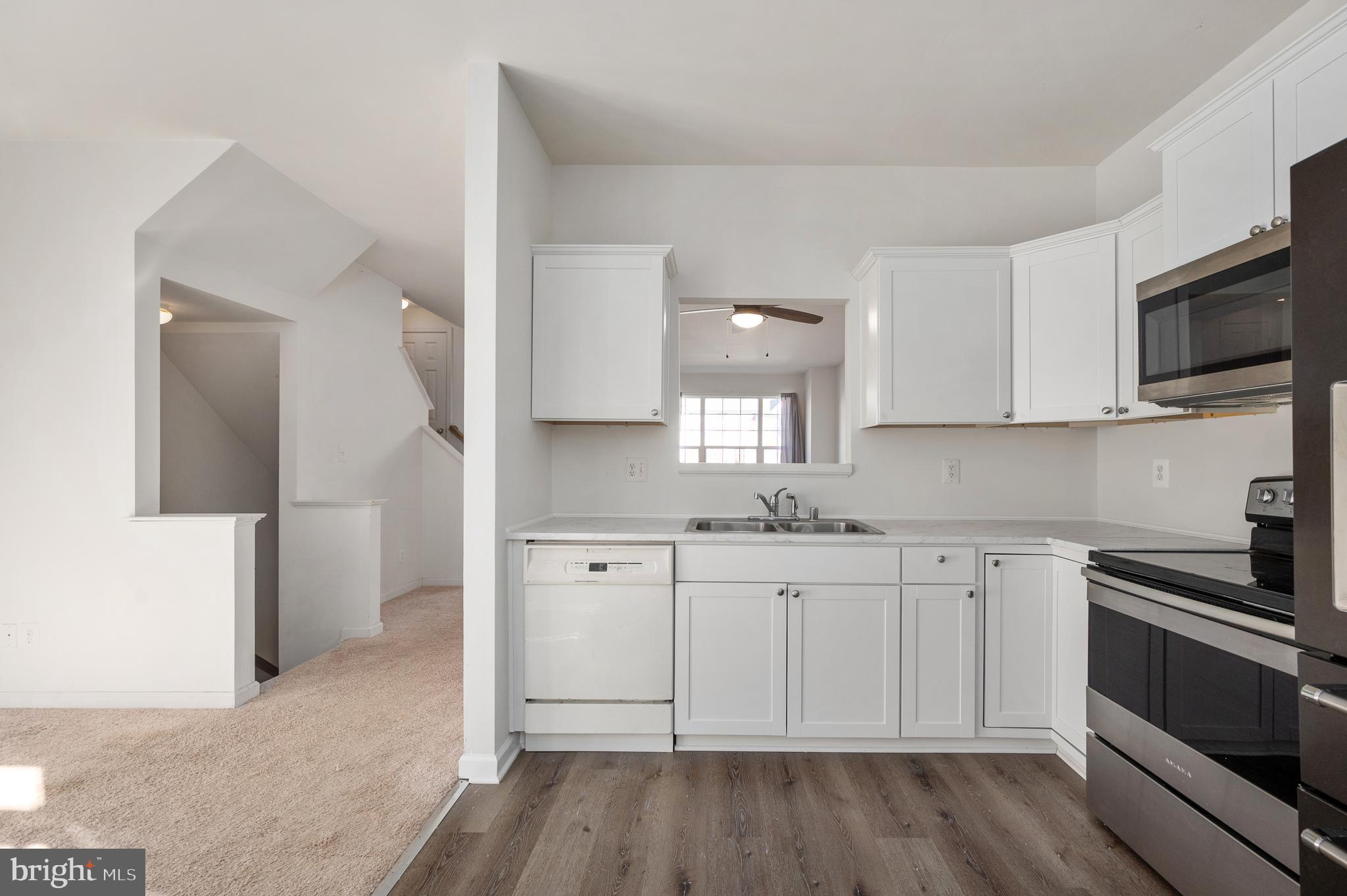 LAFAYETTE VILLAGE - Residential