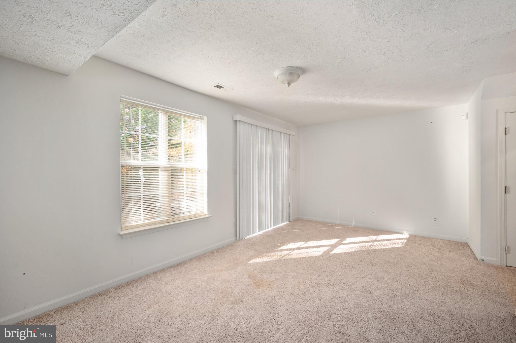 LAFAYETTE VILLAGE - Residential