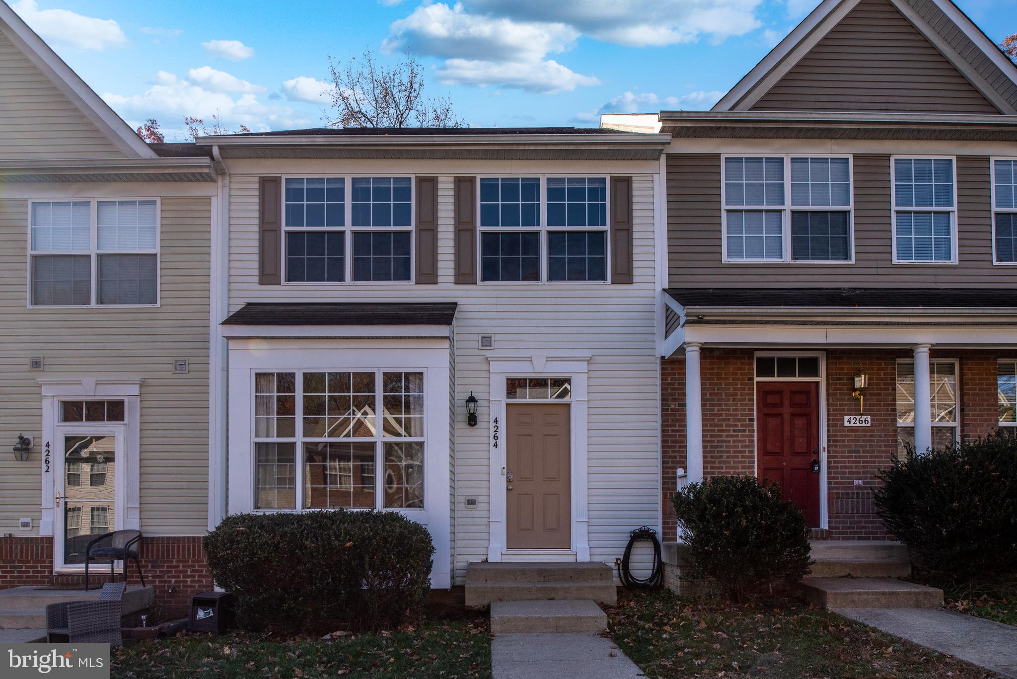 LAFAYETTE VILLAGE - Residential