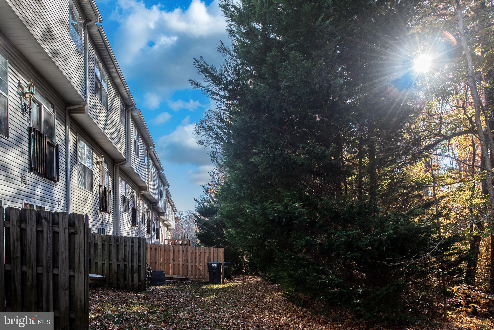 LAFAYETTE VILLAGE - Residential