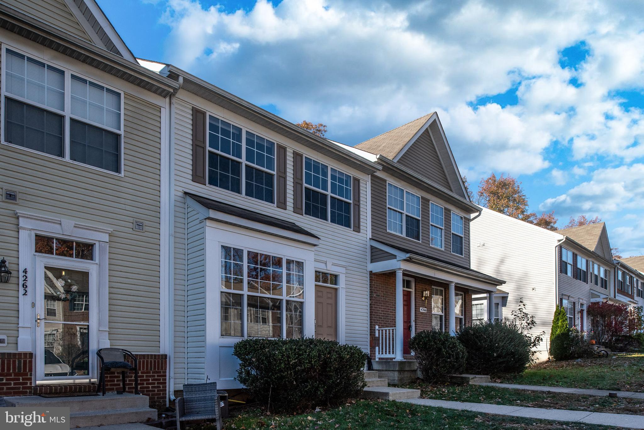 LAFAYETTE VILLAGE - Residential