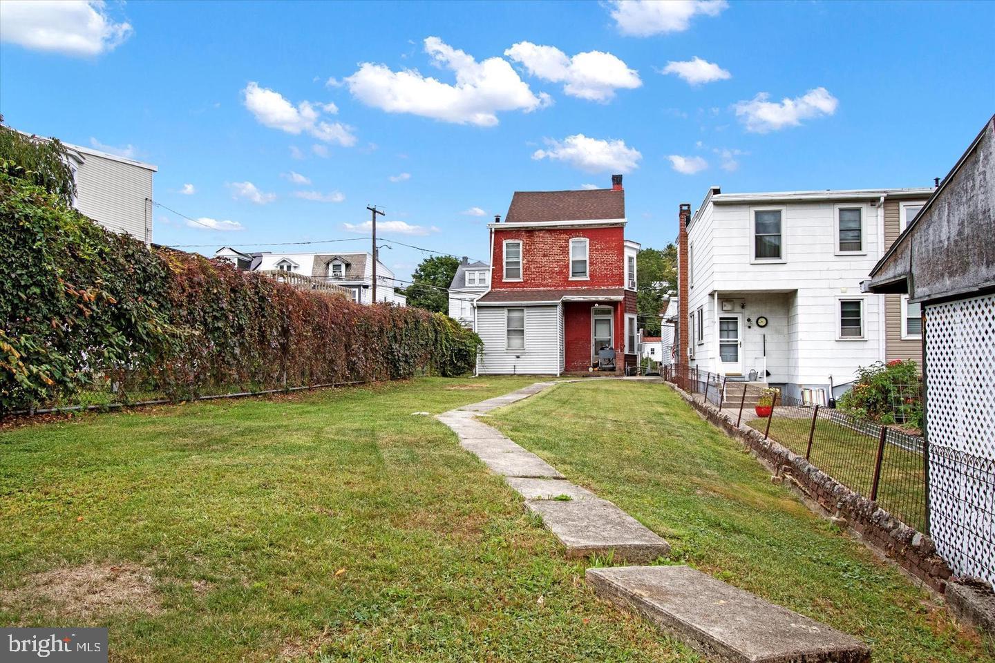 POTTSVILLE - Residential