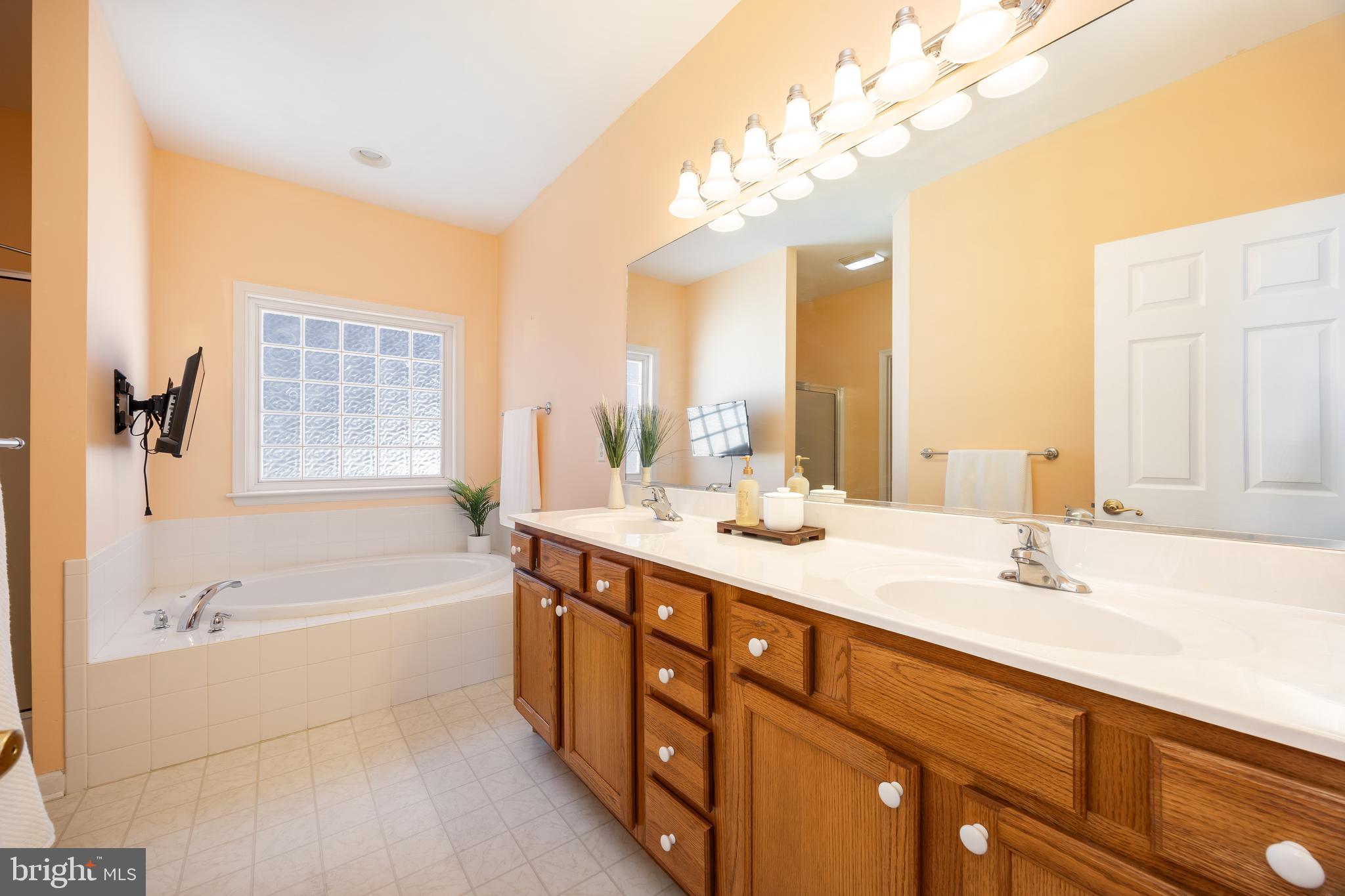 JENKINS ORCHARD - Residential