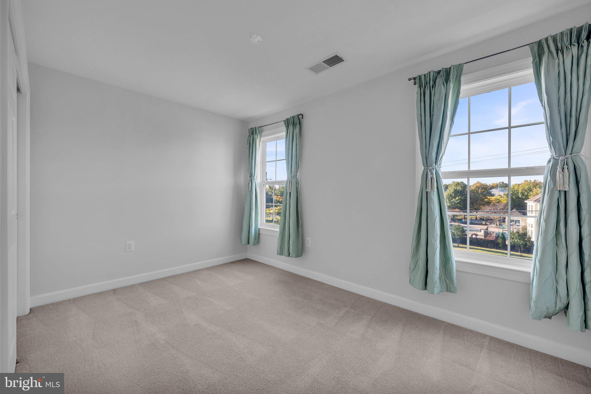 COPPERMINE CROSSING - Residential