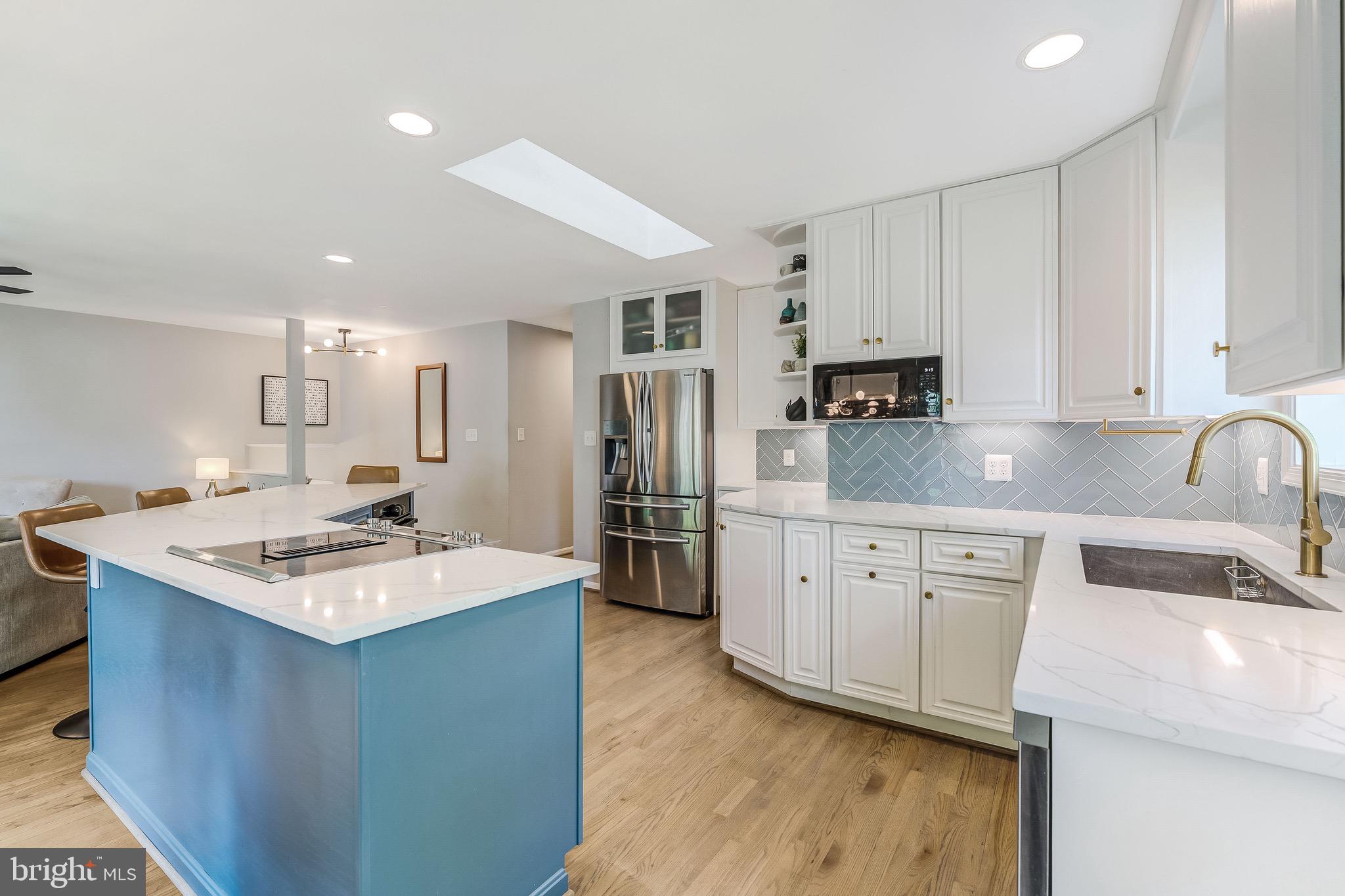 FOX MILL ESTATES - Residential