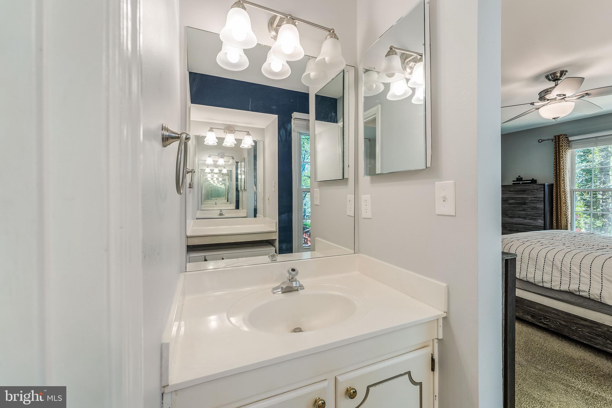 FOX MILL ESTATES - Residential