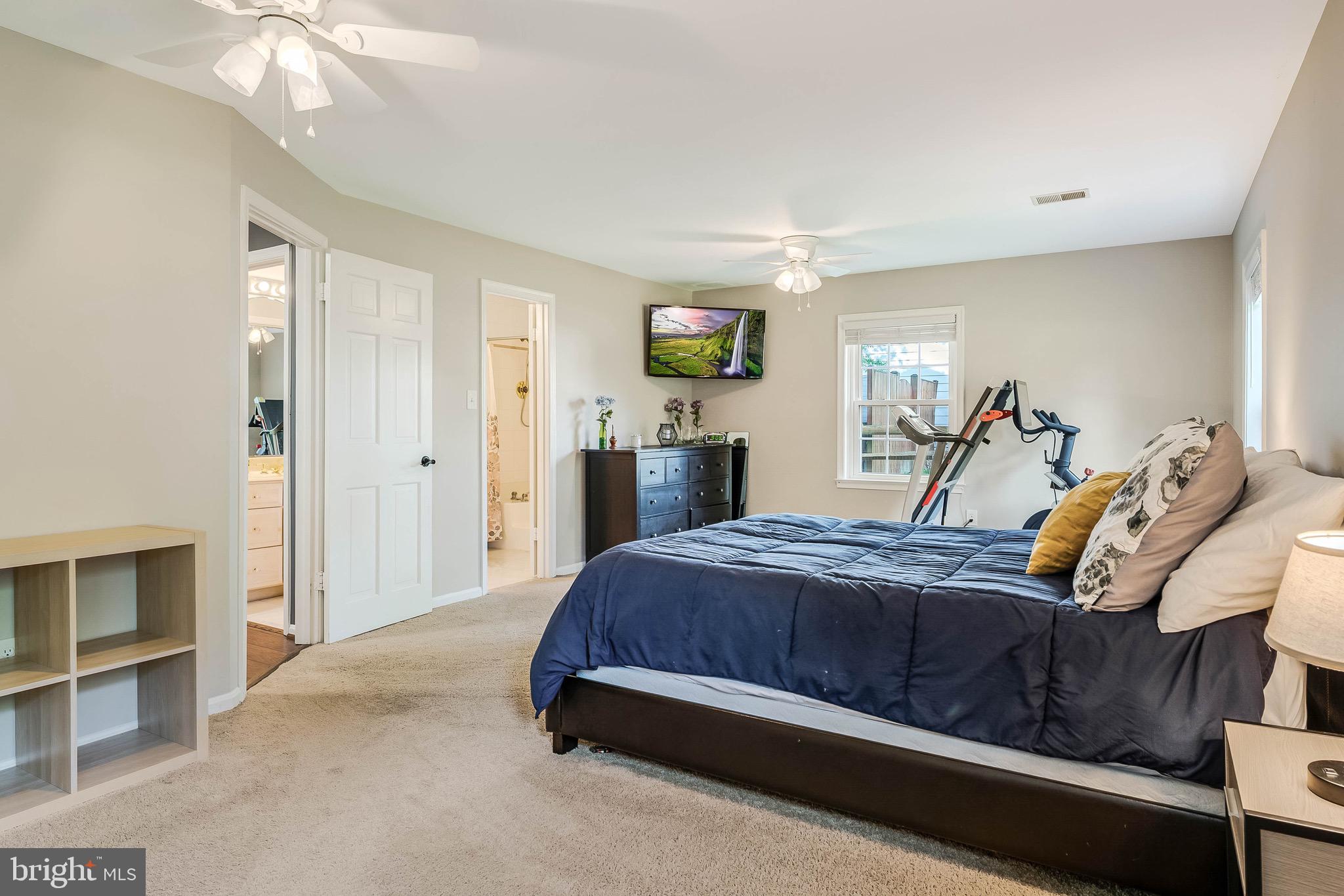 FOX MILL ESTATES - Residential