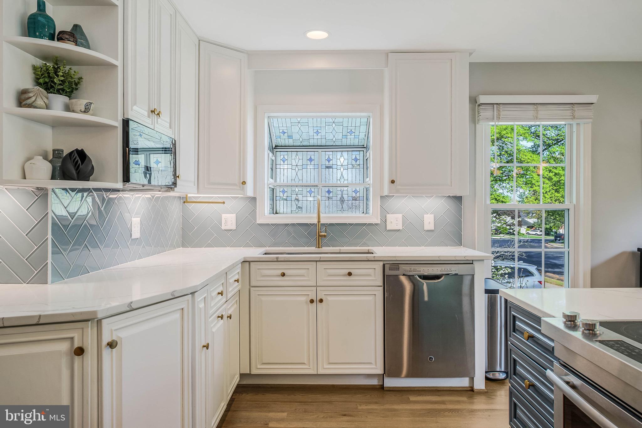 FOX MILL ESTATES - Residential