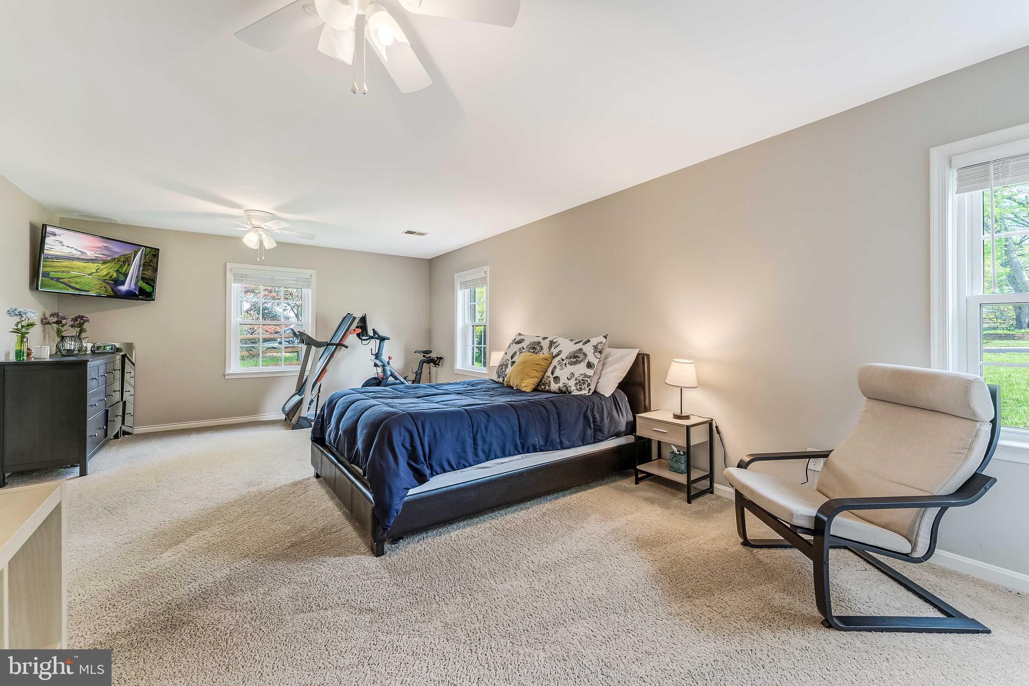 FOX MILL ESTATES - Residential