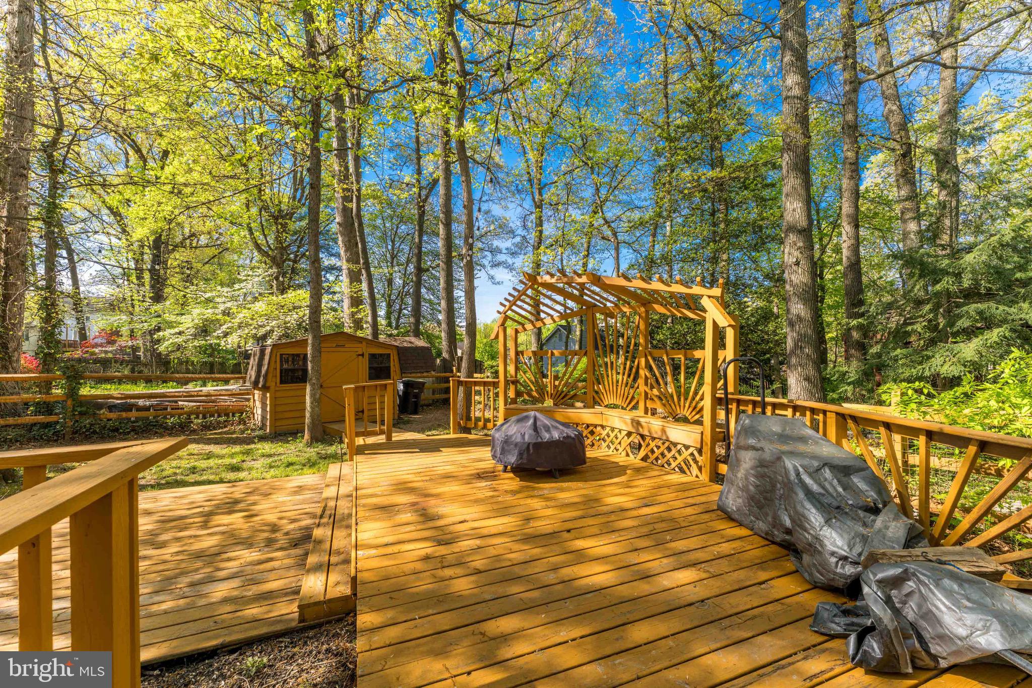 FOX MILL ESTATES - Residential