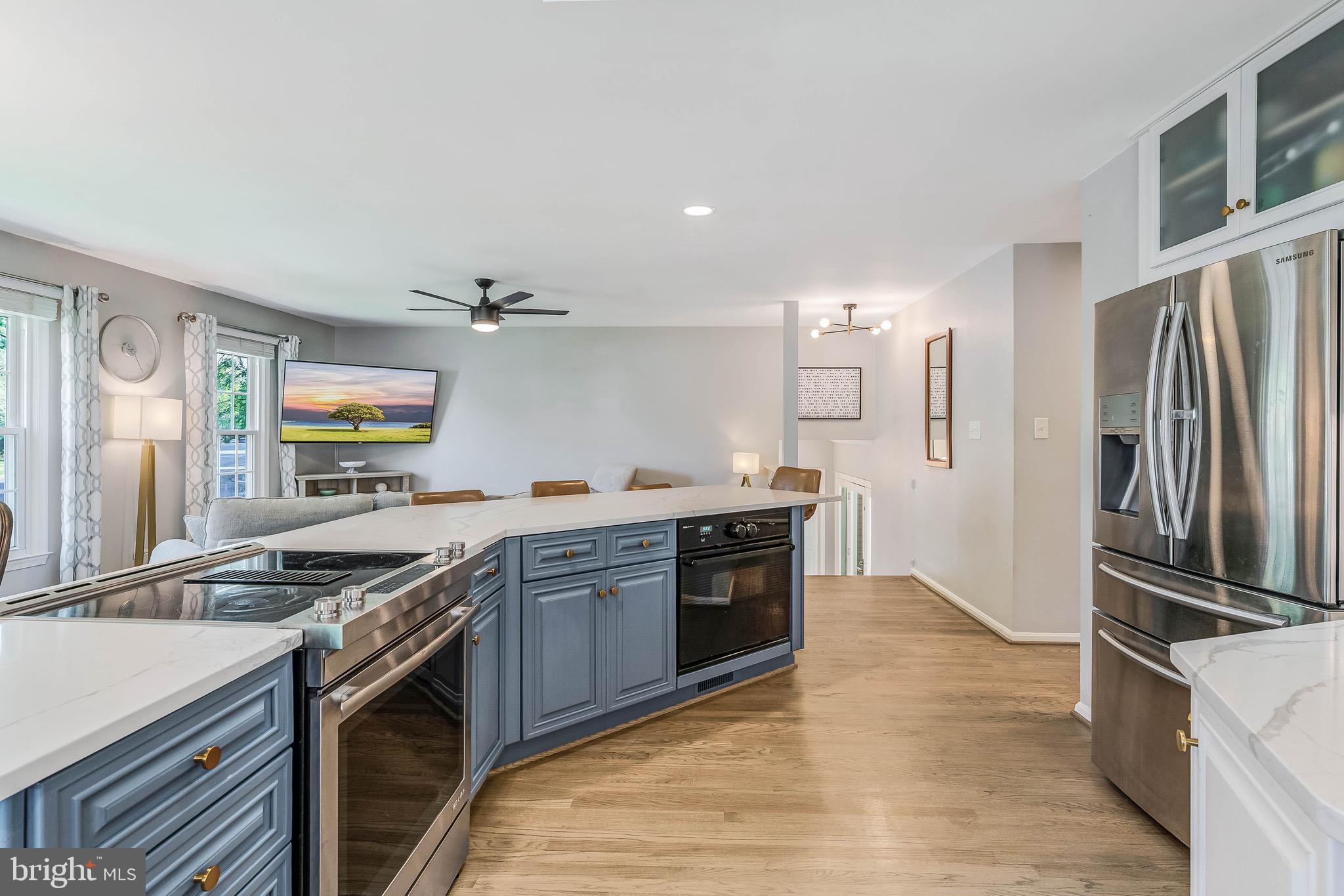 FOX MILL ESTATES - Residential