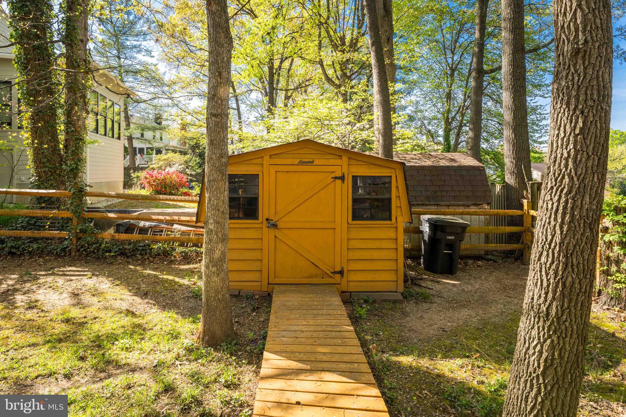 FOX MILL ESTATES - Residential