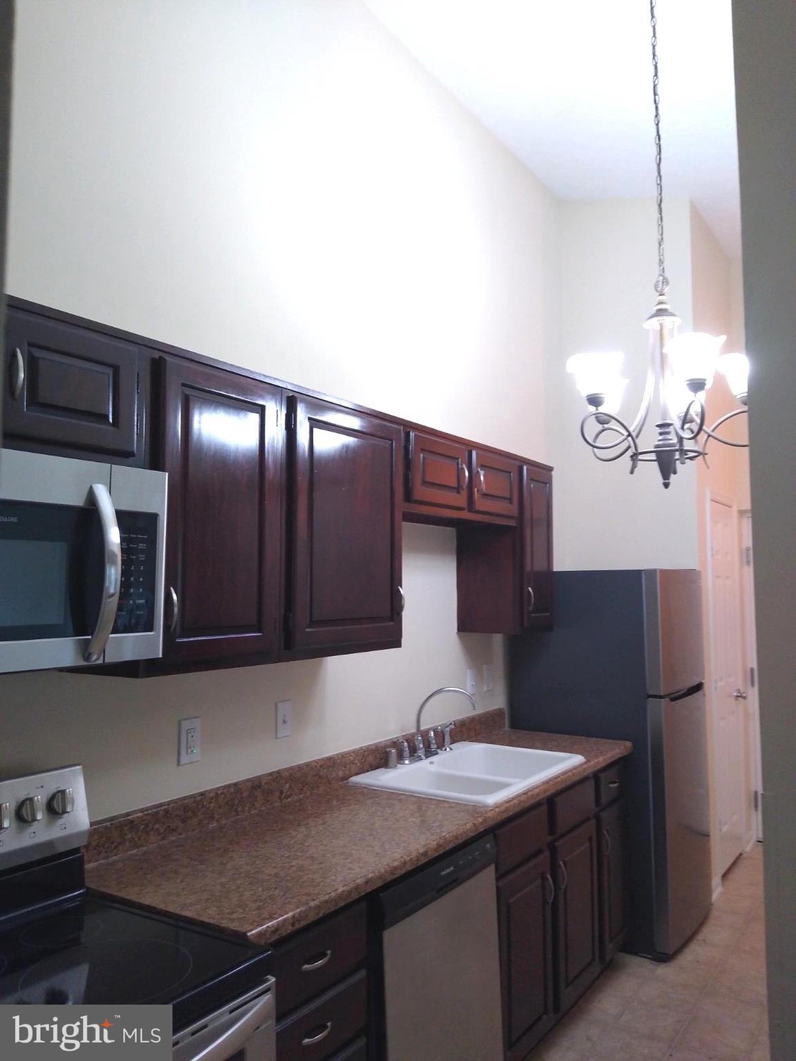 WOODBRIDGE CENTER - Residential Lease