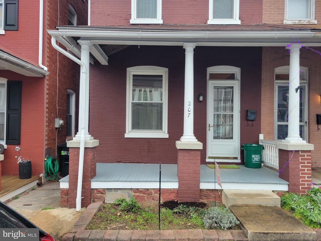 Photo of 207 W FRANKLIN ST, EPHRATA, PA 17522 (MLS # PALA2027926)