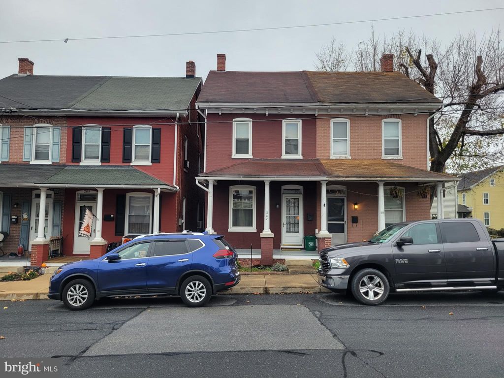 Photo of 207 W FRANKLIN ST, EPHRATA, PA 17522 (MLS # PALA2027926)