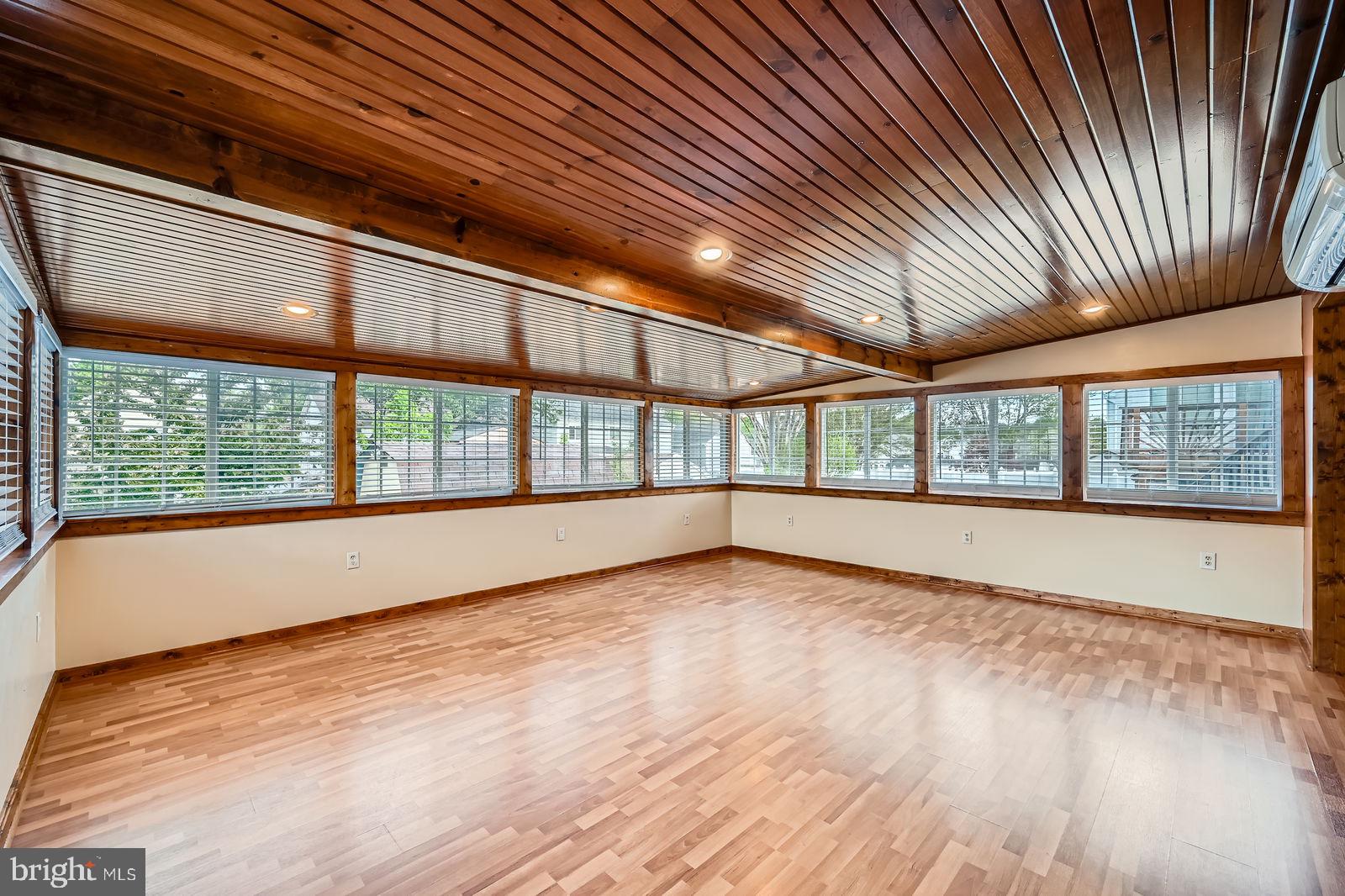 CHESTERFIELD - Residential