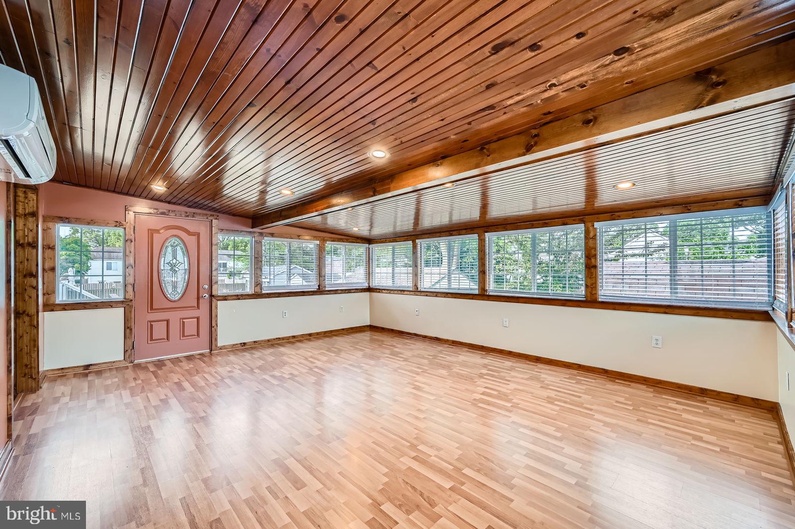 CHESTERFIELD - Residential