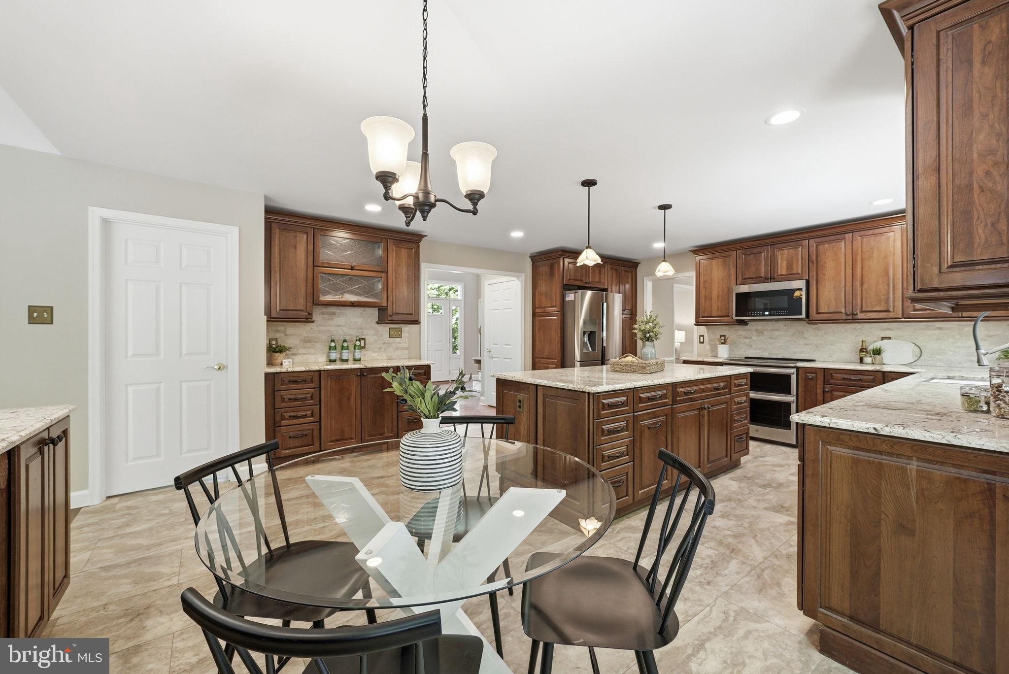 RIVERVIEW ESTATES - Residential