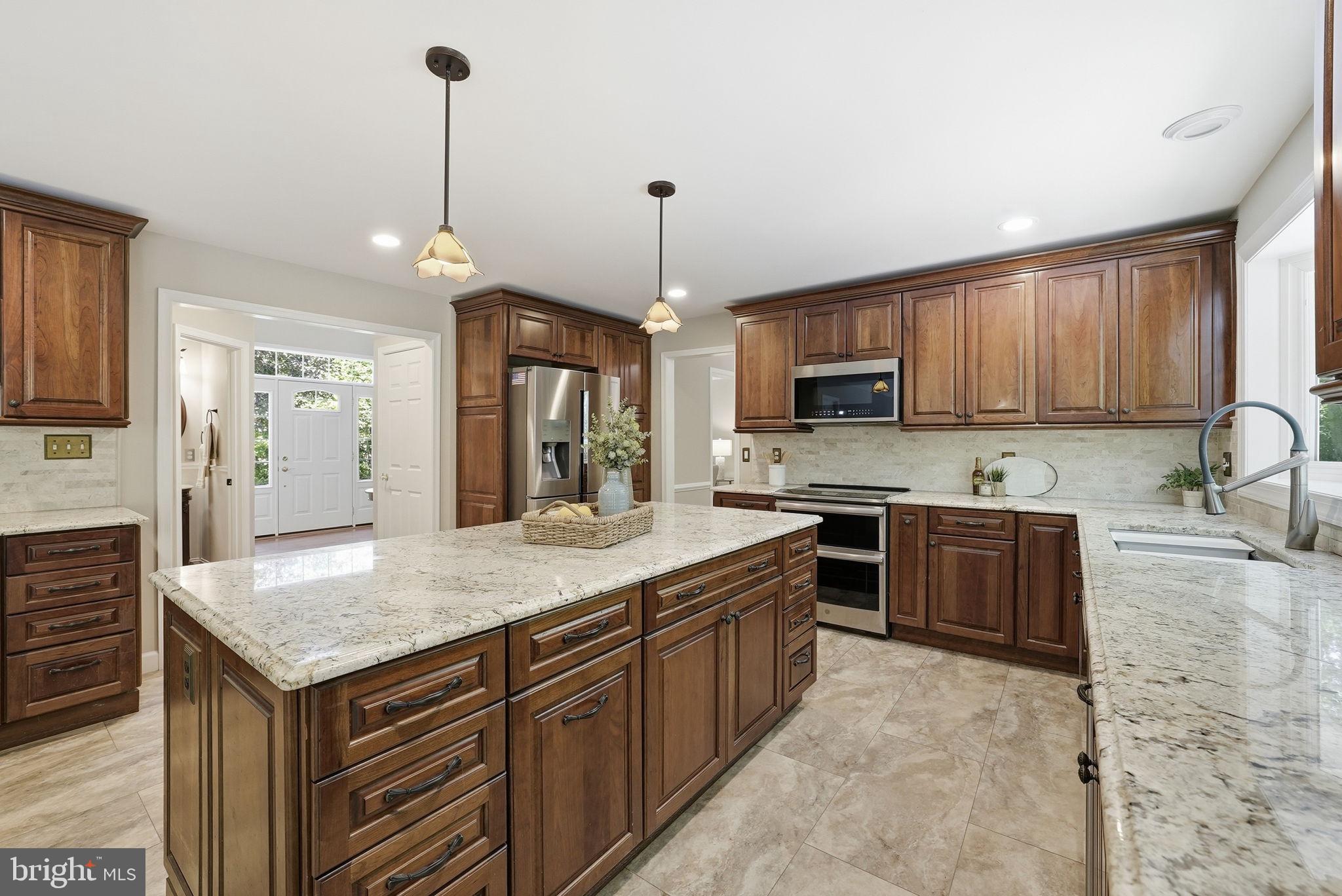 RIVERVIEW ESTATES - Residential