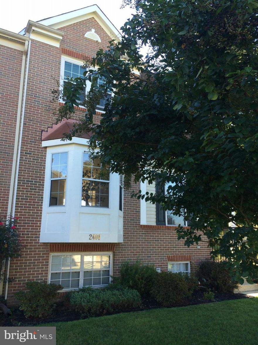 Exquisite end unit town home in prestigious Upper Marlboro with open floor plan, natural light, hardwood floors, granite kitchen counters, fireplace, huge deck for entertaining, soaking tub in master bath, skylights, wireless security, window guards, automated lawn irrigation. Community offers trails, swimming pool, tennis courts and softball fields, near schools, shopping, transit and parks.