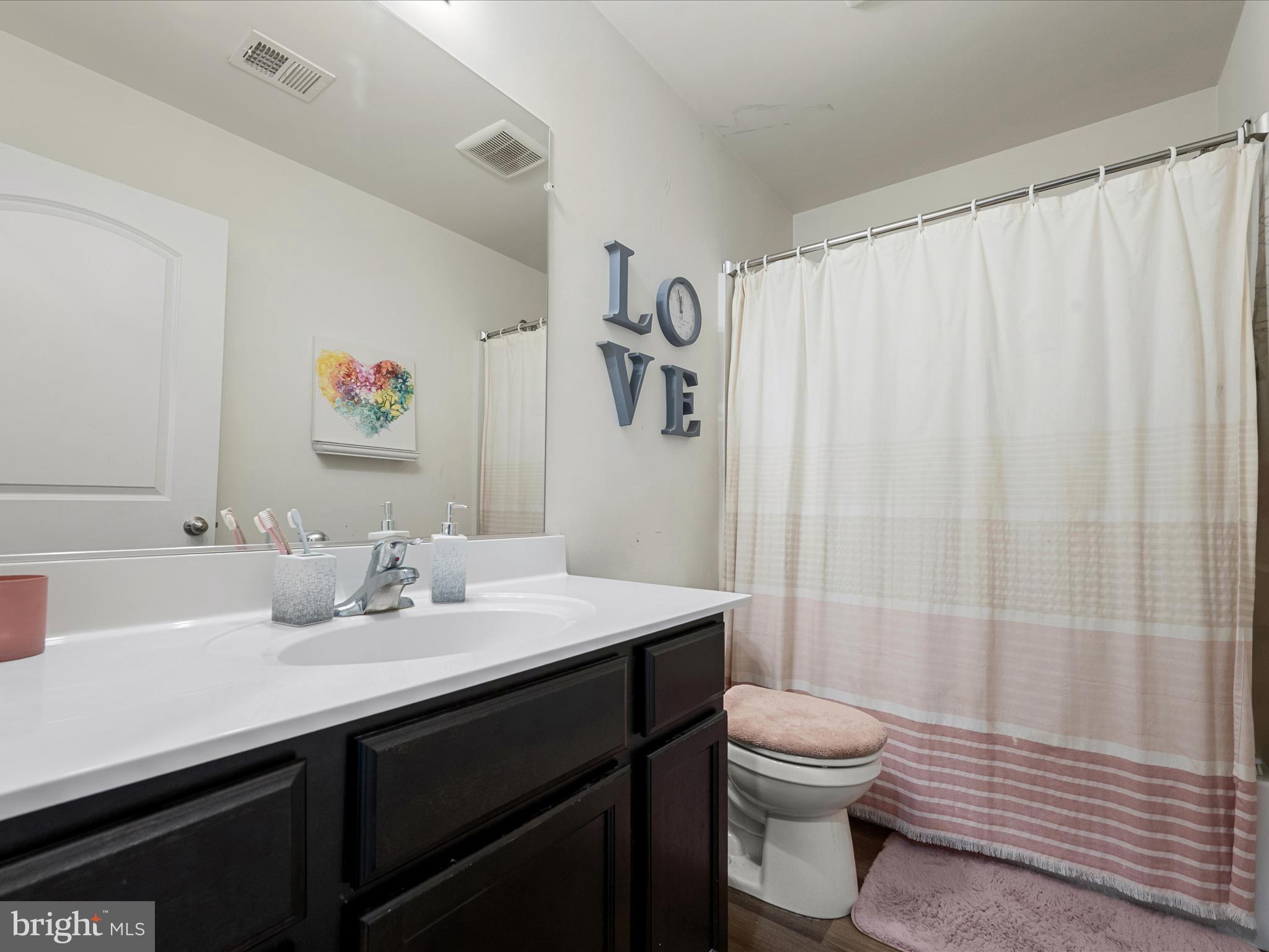 MCGINNIS POINT - Residential