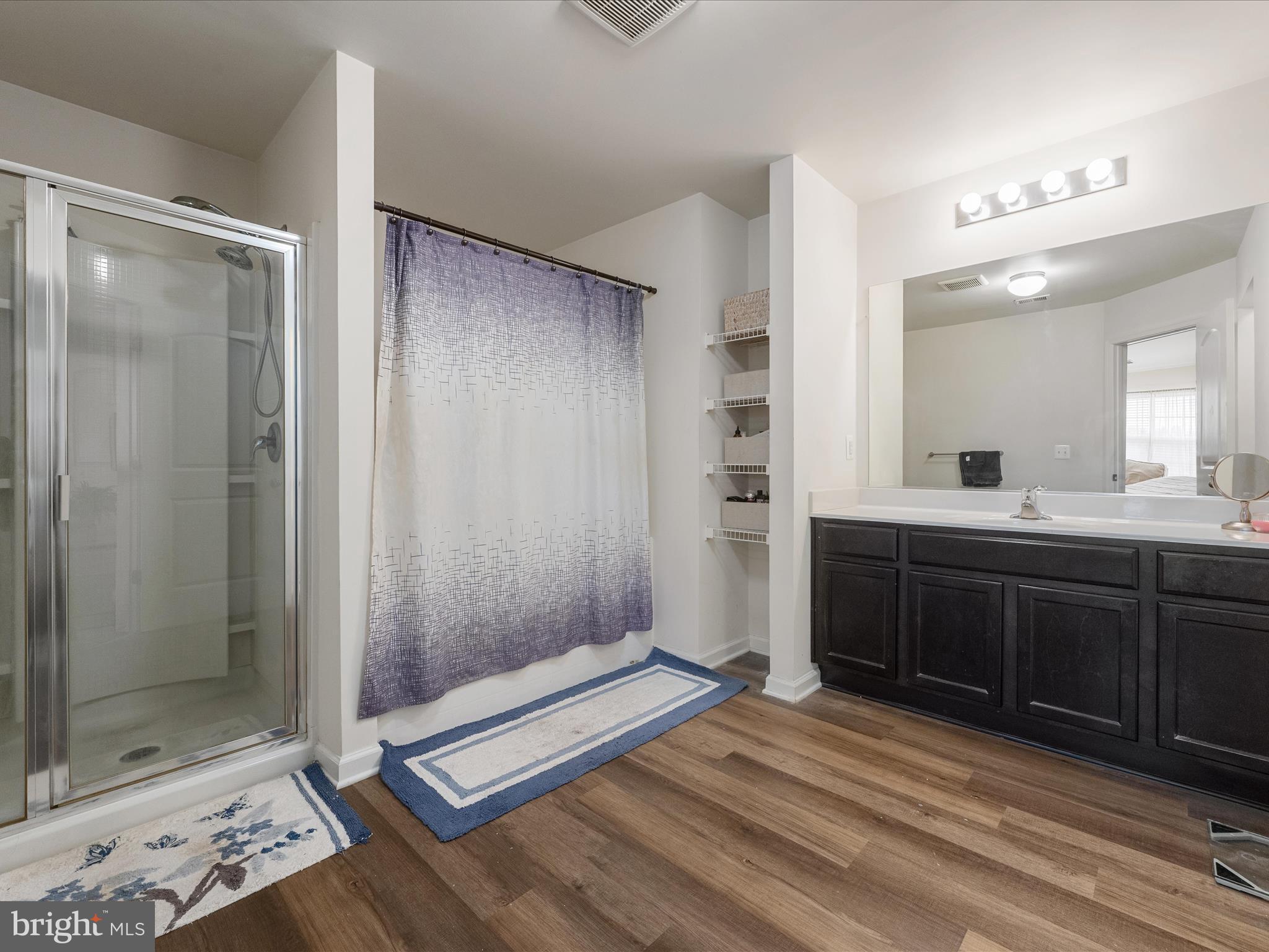 MCGINNIS POINT - Residential