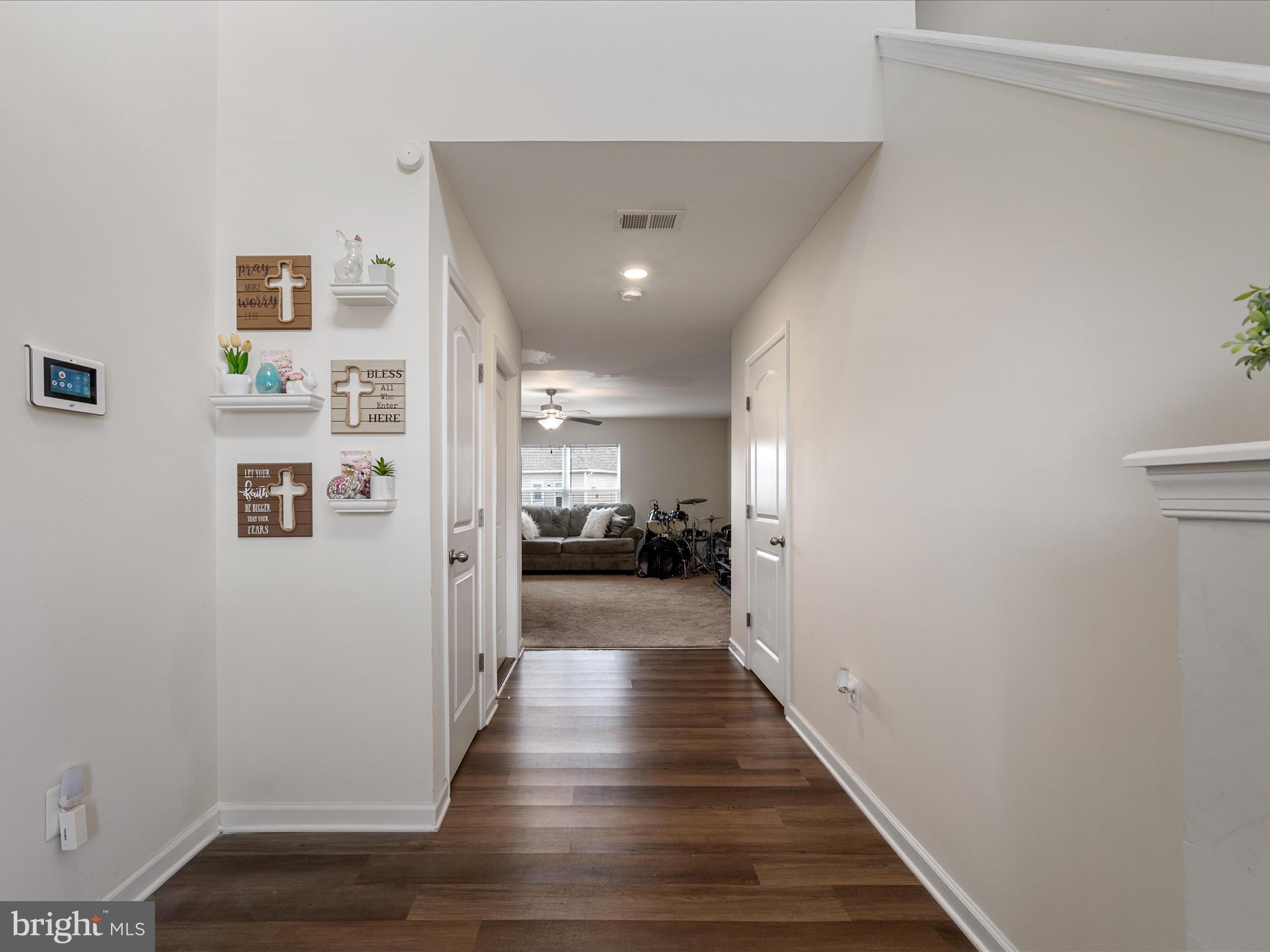 MCGINNIS POINT - Residential