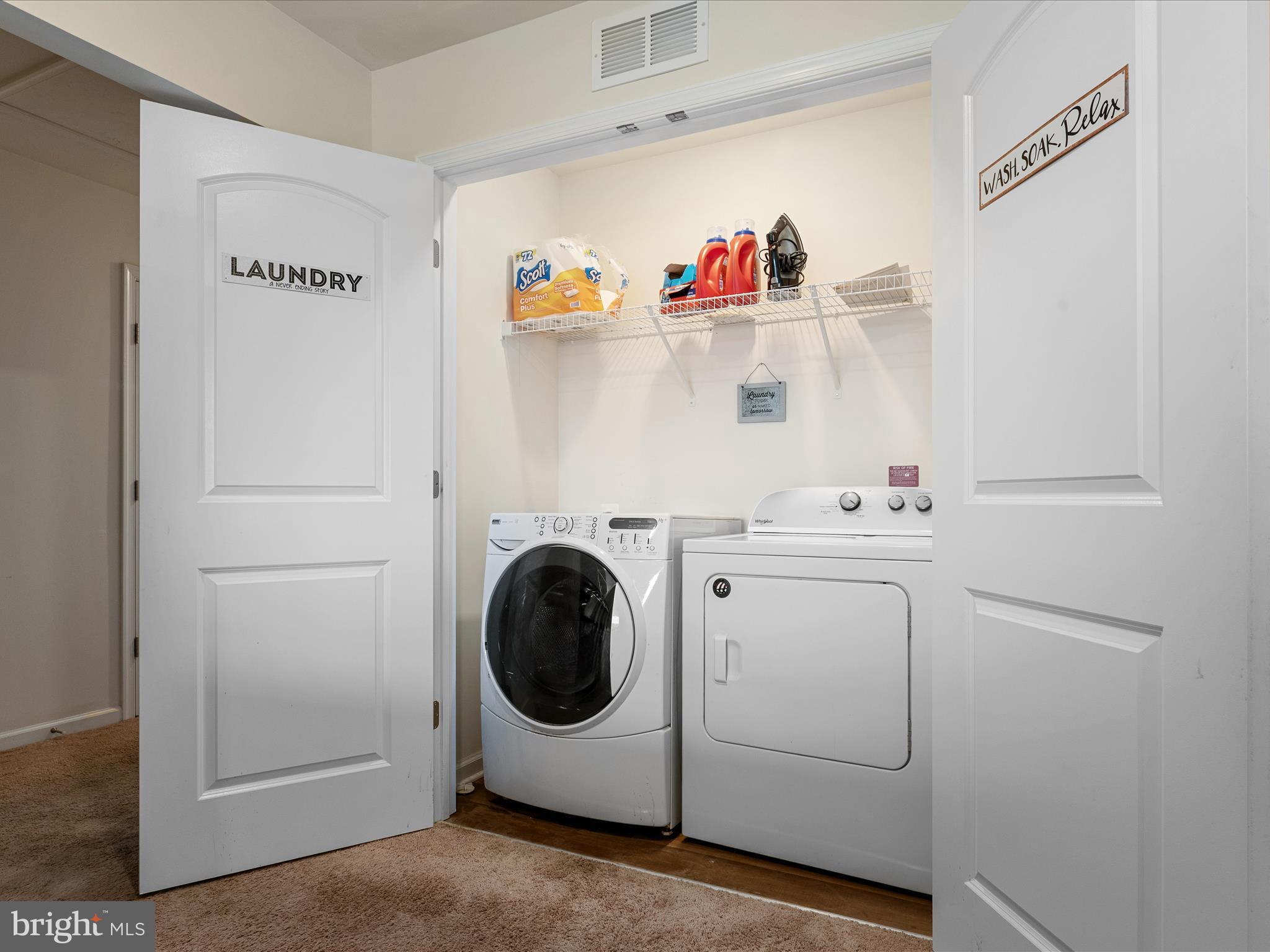 MCGINNIS POINT - Residential